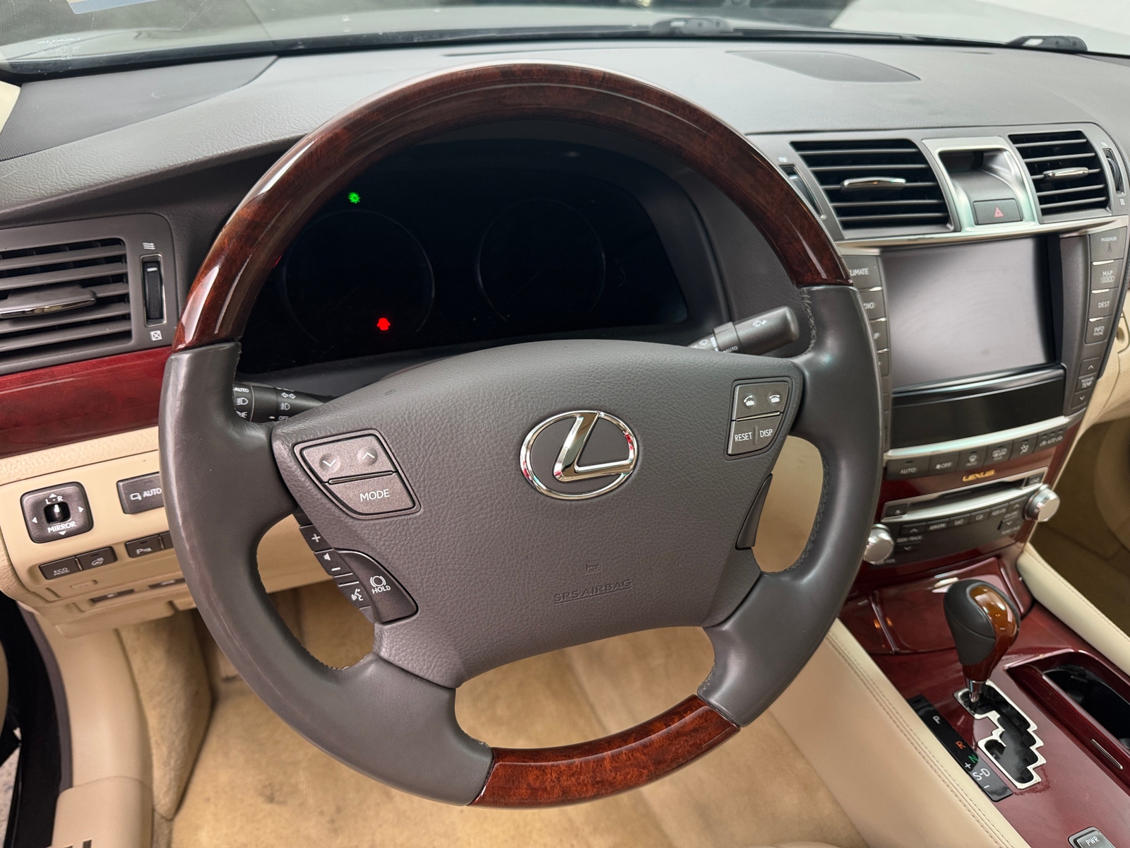 Thumbnail: 2012 Lexus LS - 4