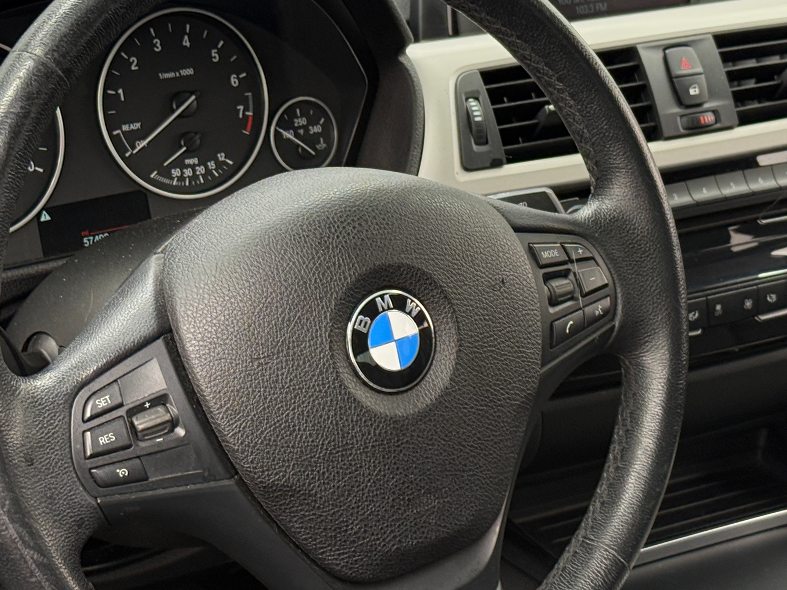 Thumbnail: 2018 BMW 3 Series - 4