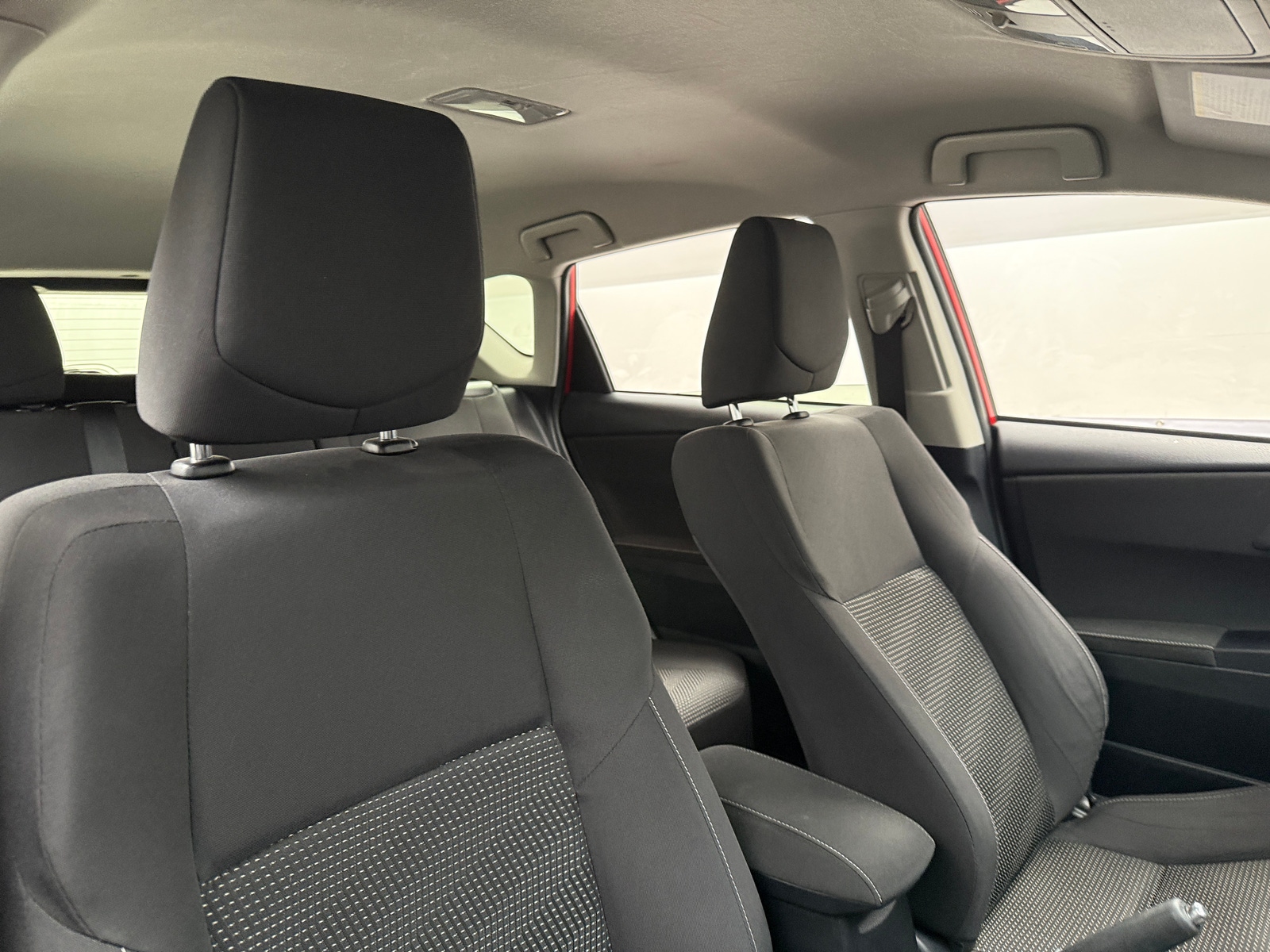 Thumbnail: 2017 Toyota Corolla iM - 2