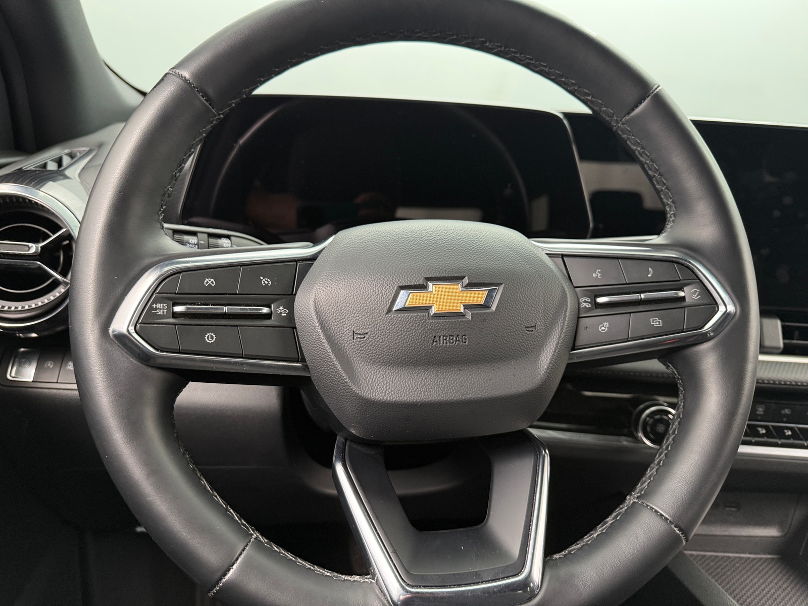 Thumbnail: 2025 Chevrolet Equinox - 5