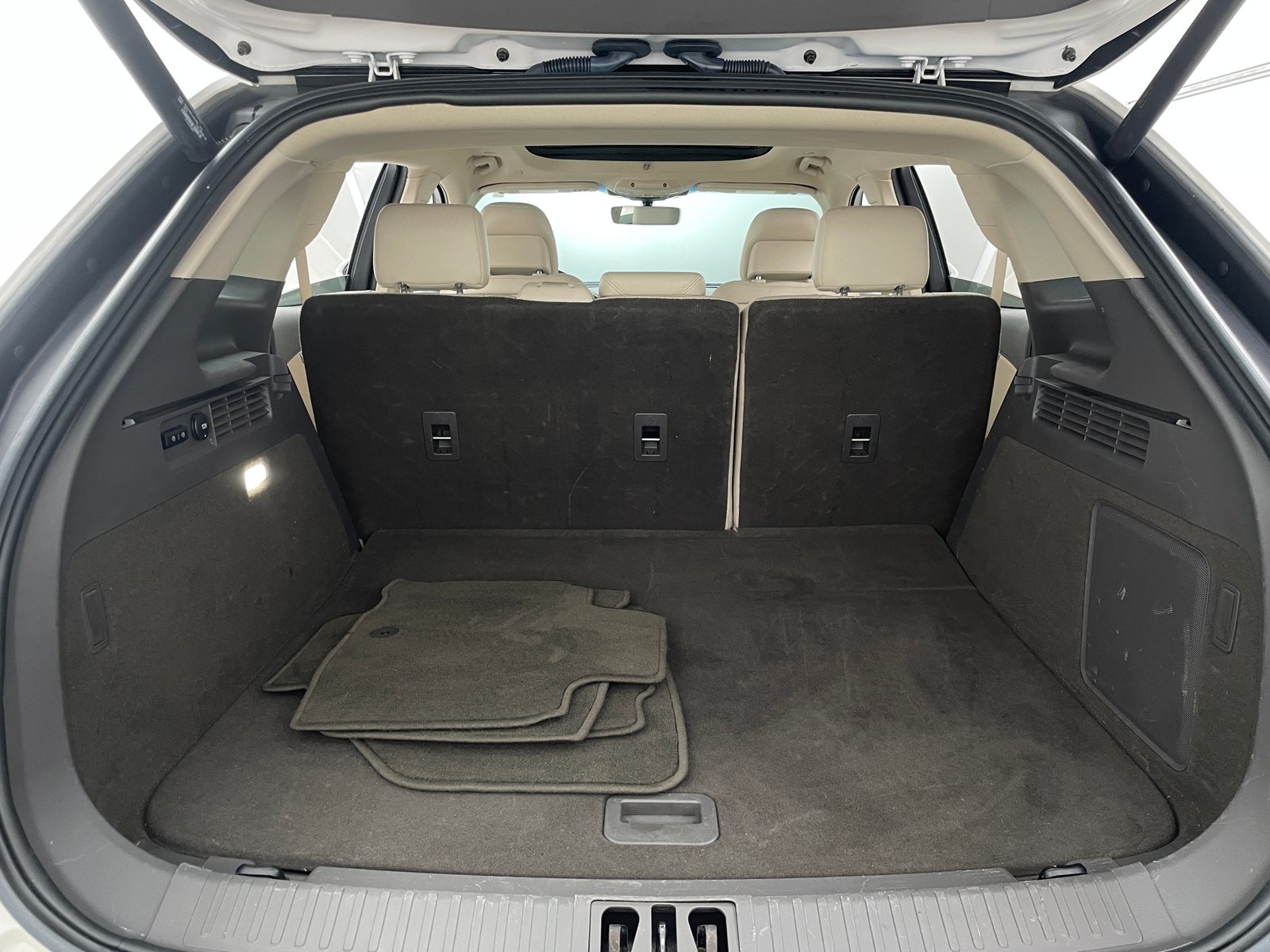 Thumbnail: 2019 Lincoln Nautilus - 6