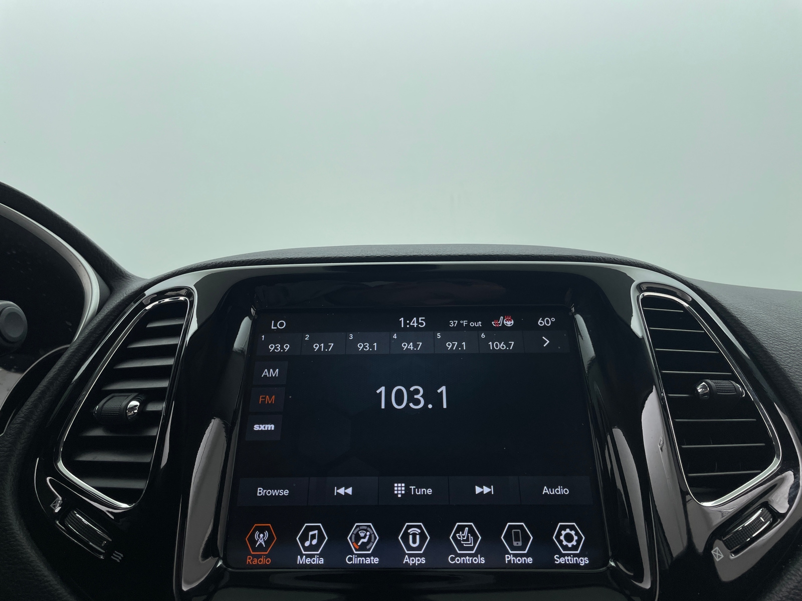 Thumbnail: 2020 Jeep Compass - 3