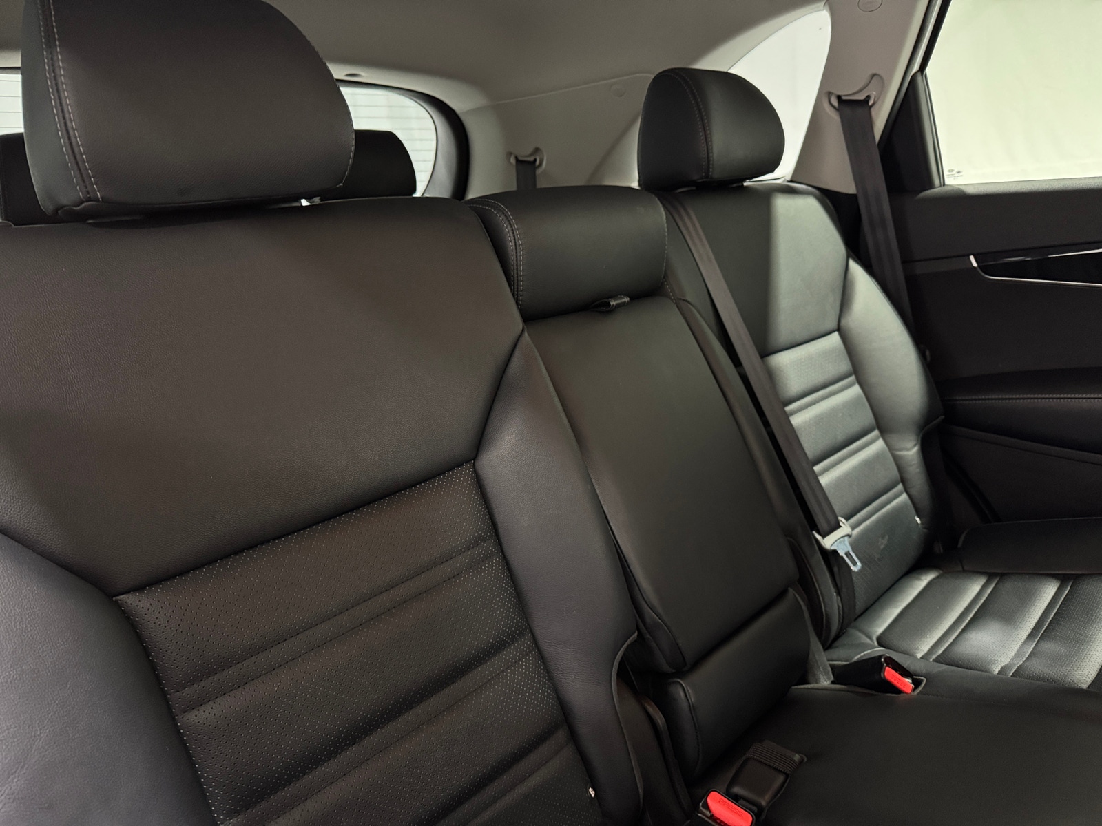 Thumbnail: 2016 Kia Sorento - 5