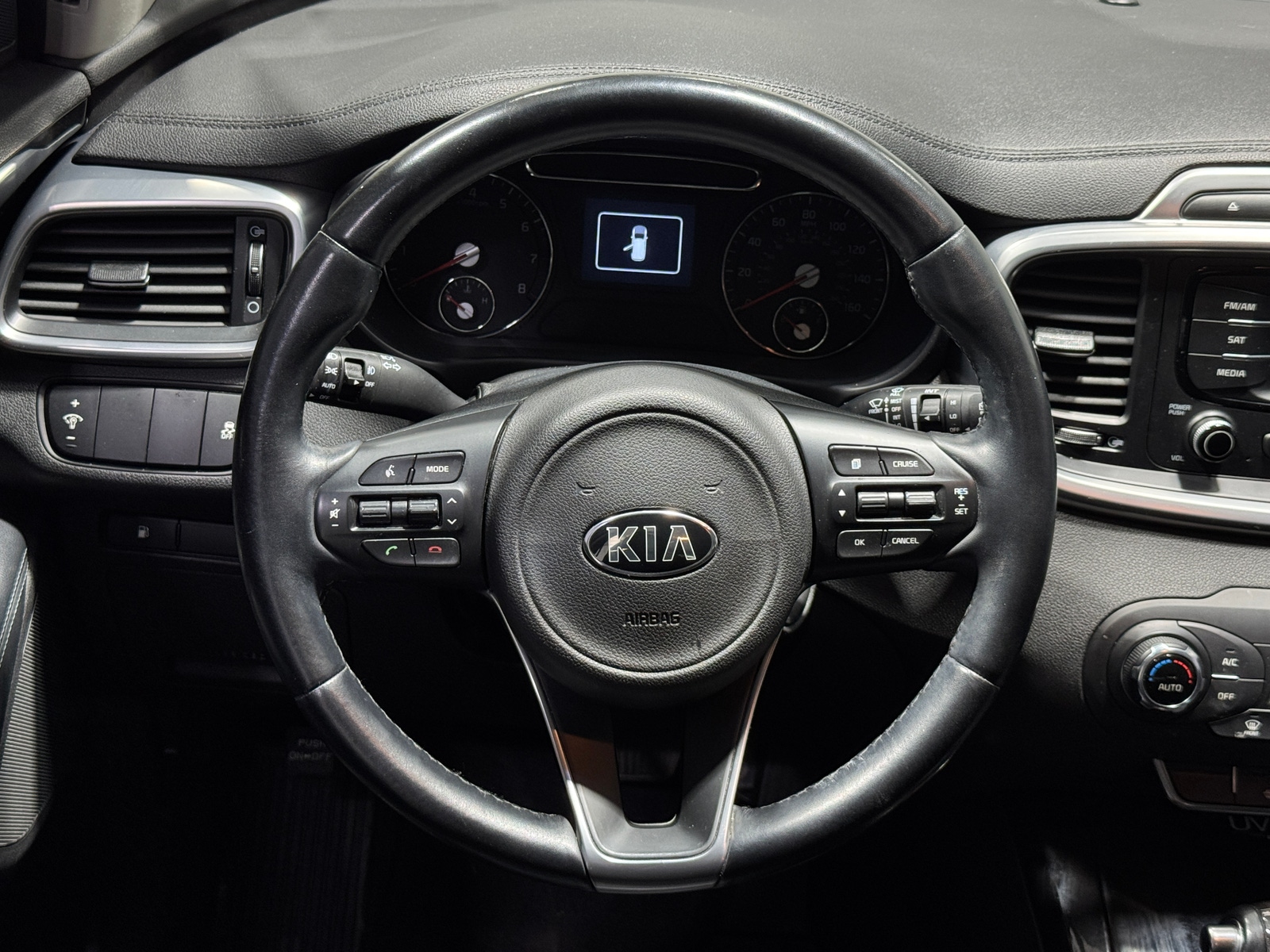 Thumbnail: 2016 Kia Sorento - 4