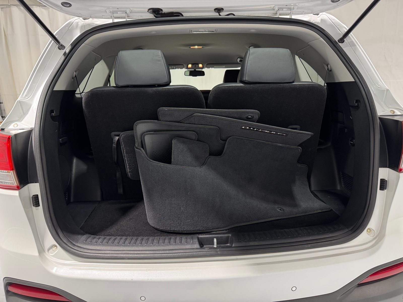 Thumbnail: 2016 Kia Sorento - 6