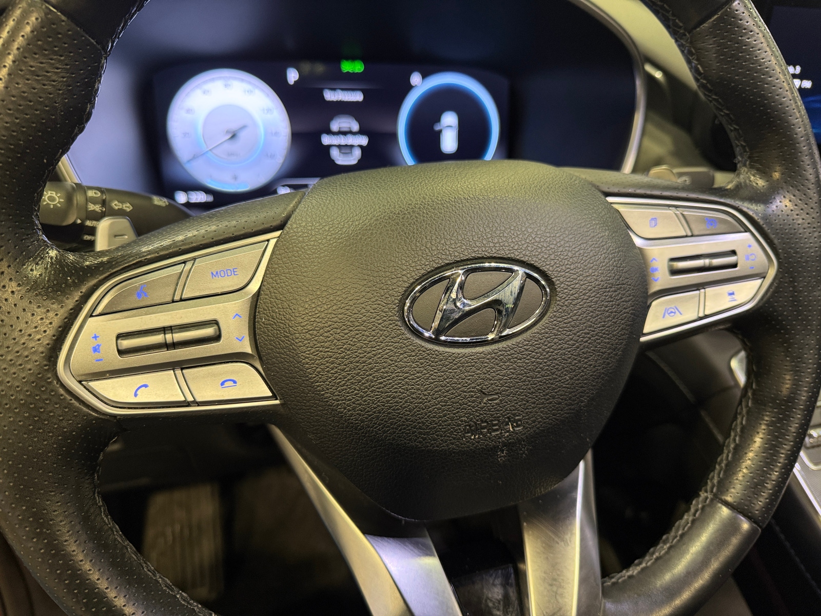 Thumbnail: 2023 Hyundai Santa Fe - 4