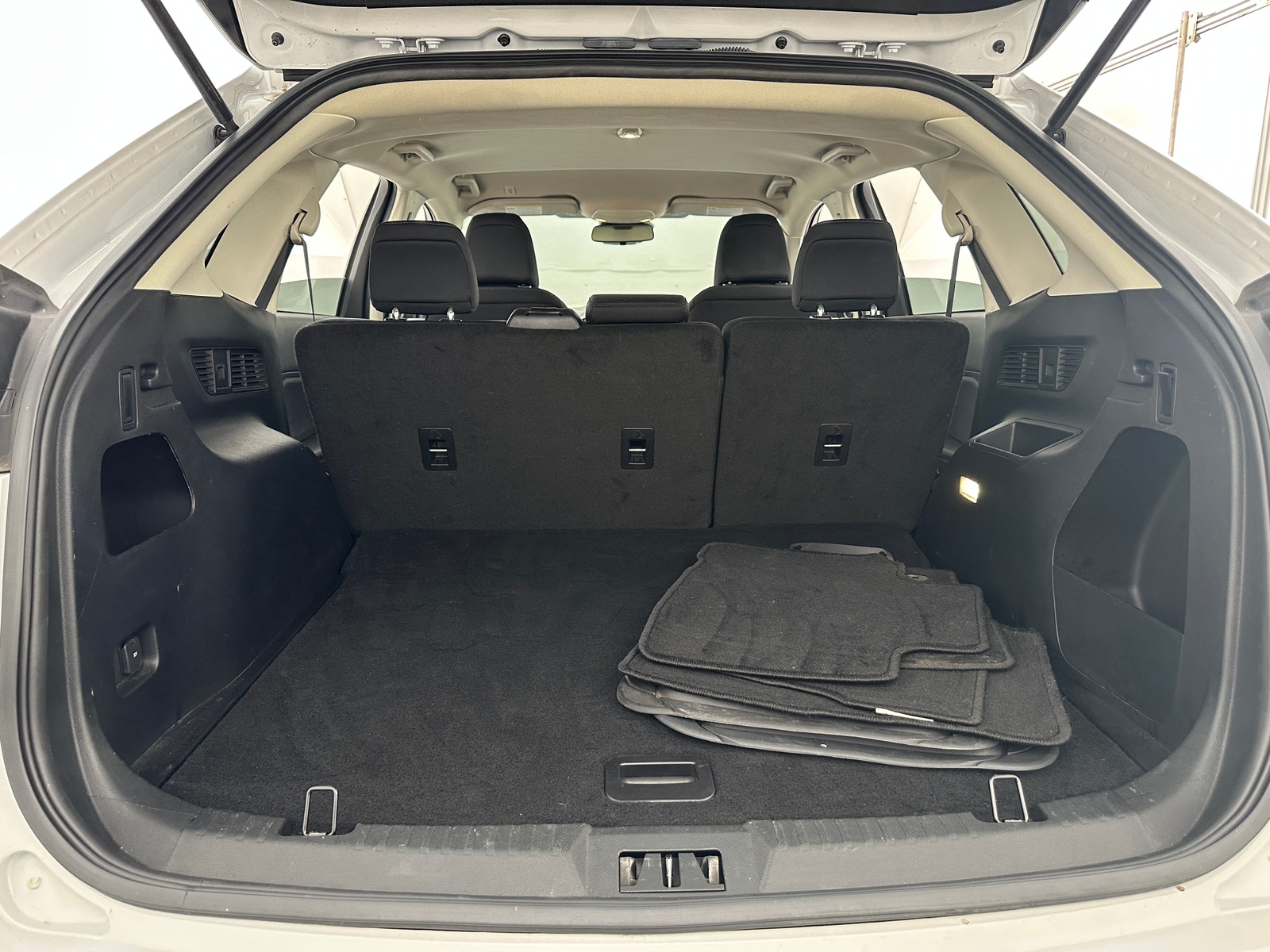 Thumbnail: 2023 Ford Edge - 7