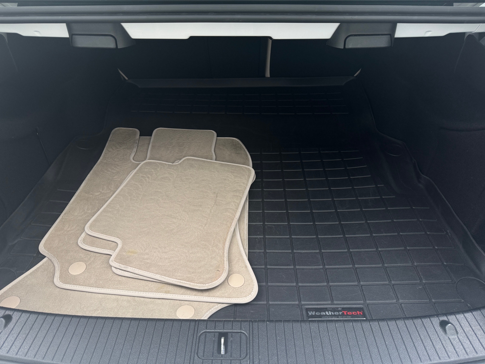 Thumbnail: 2016 Mercedes-Benz E-Class - 6