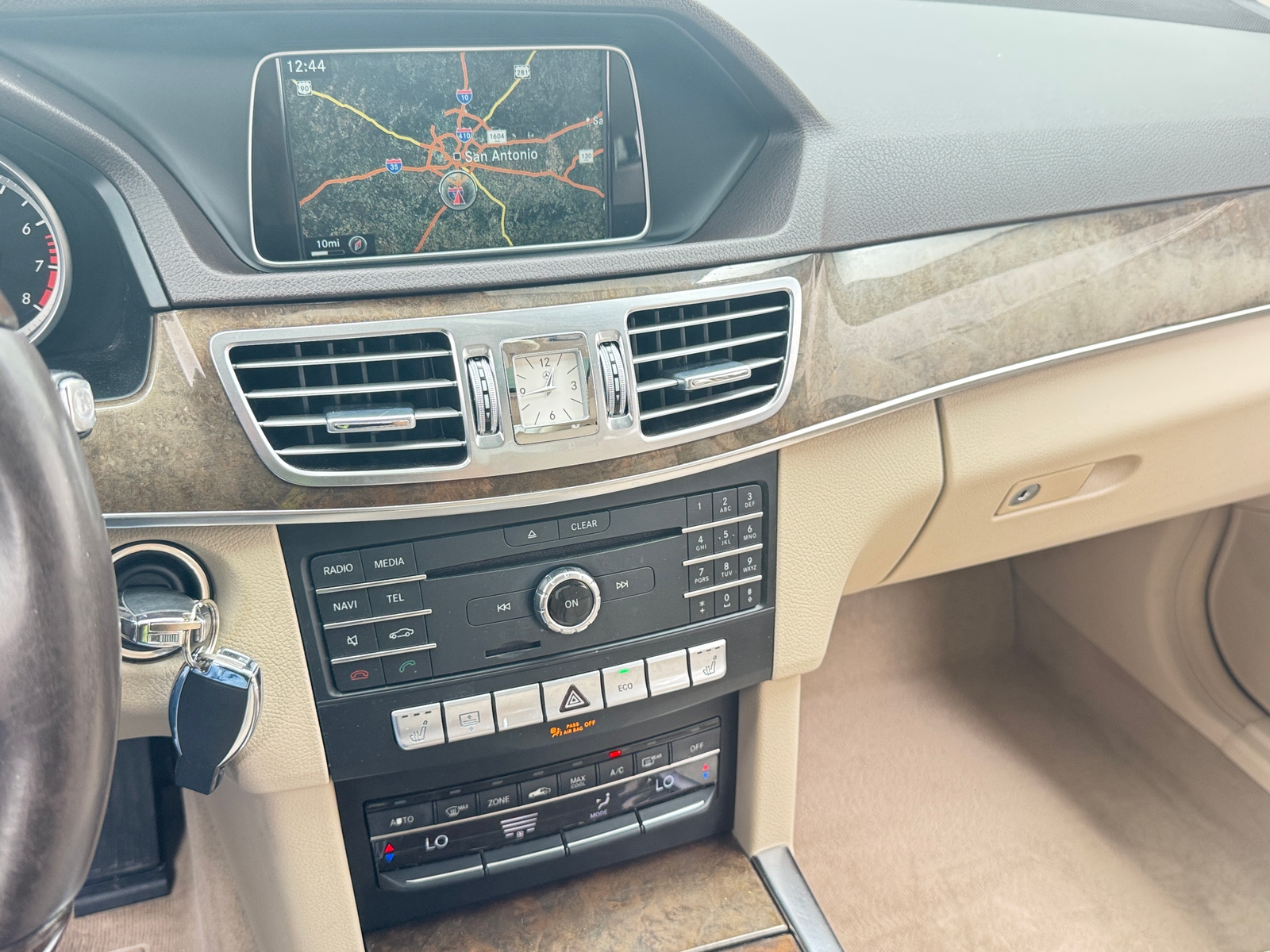 Thumbnail: 2016 Mercedes-Benz E-Class - 3