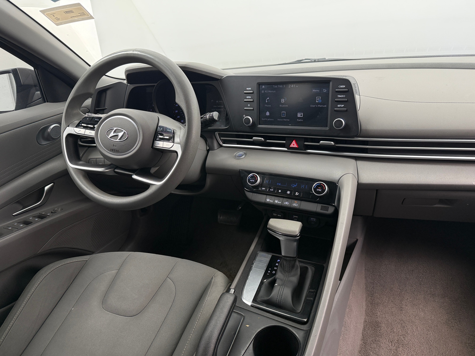 Thumbnail: 2023 Hyundai Elantra - 3