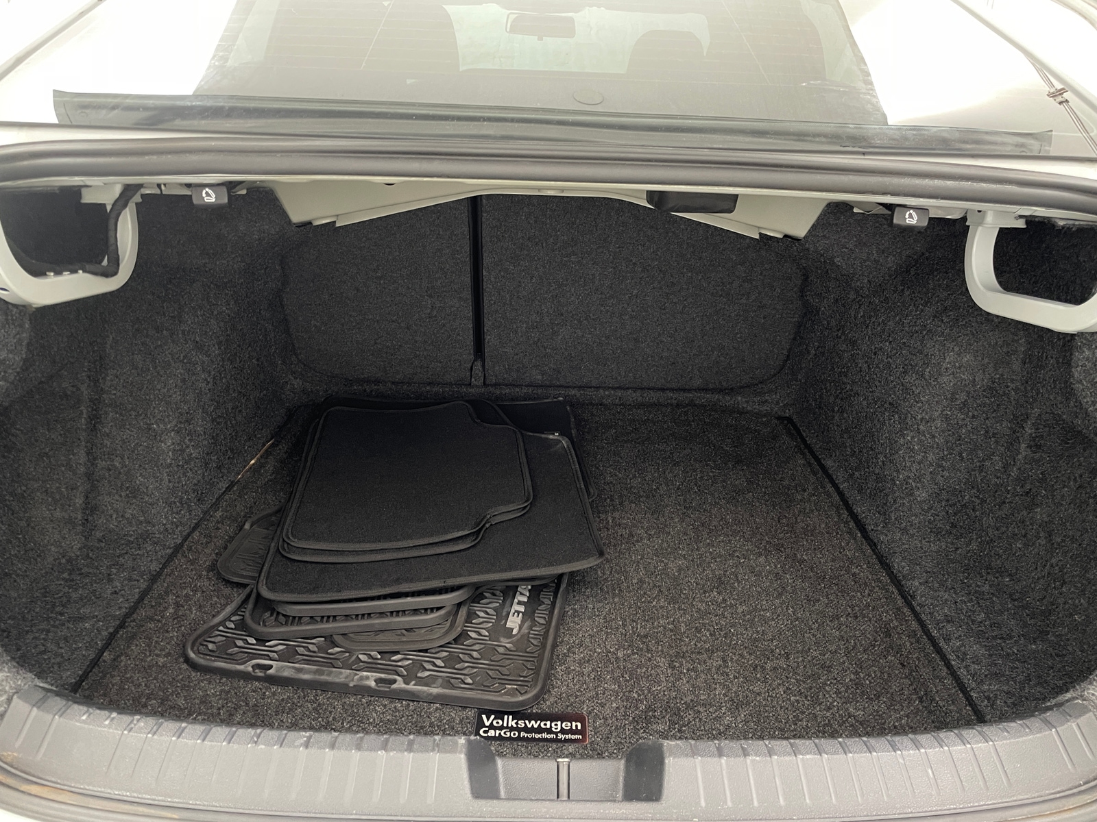 Thumbnail: 2021 Volkswagen Jetta - 6