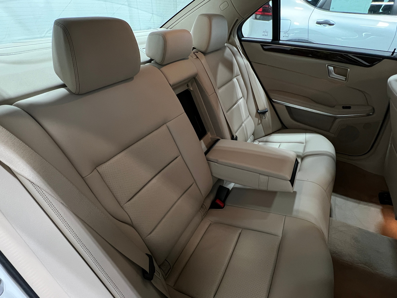 Thumbnail: 2014 Mercedes-Benz E-Class - 5