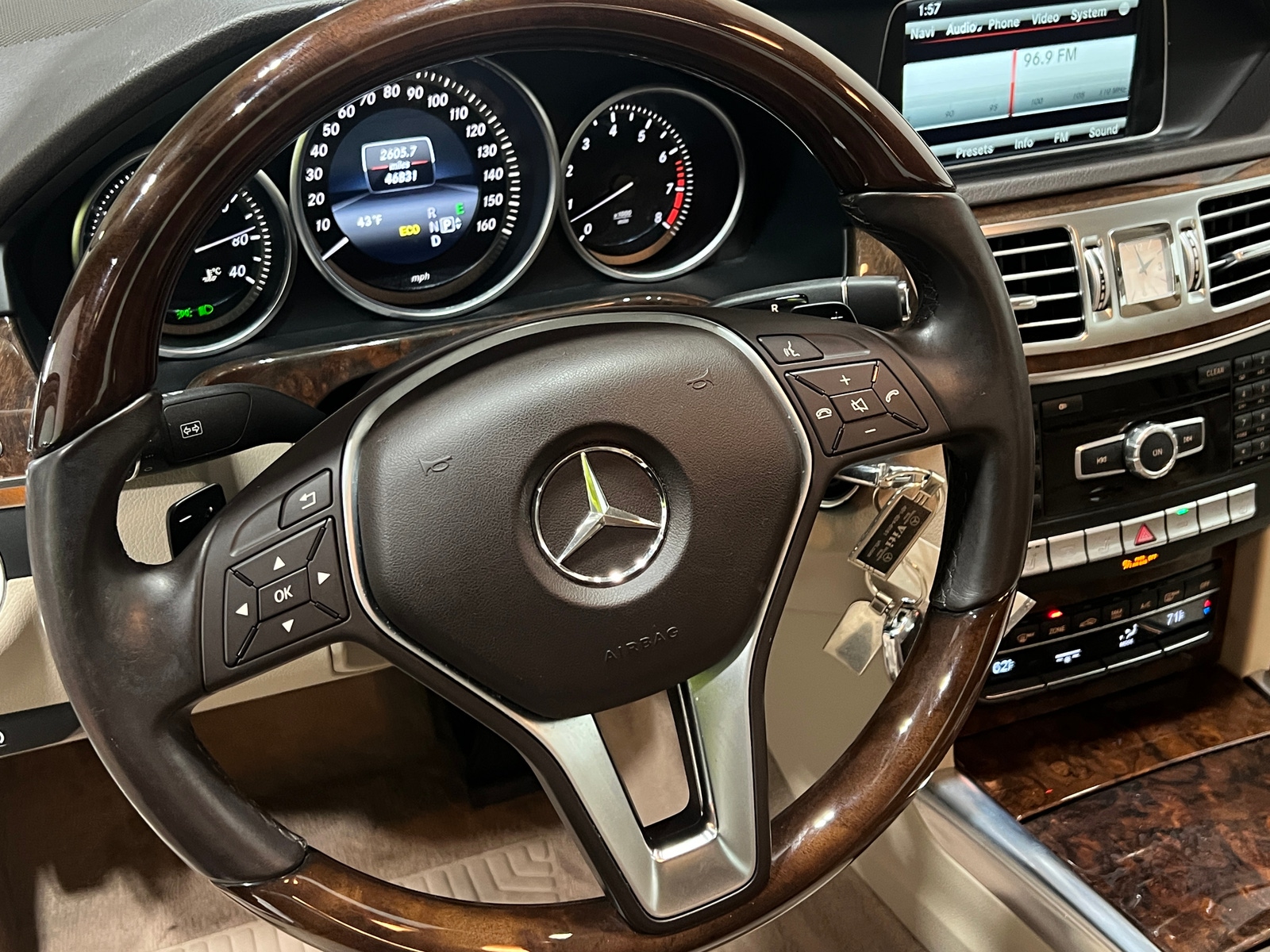 Thumbnail: 2014 Mercedes-Benz E-Class - 4