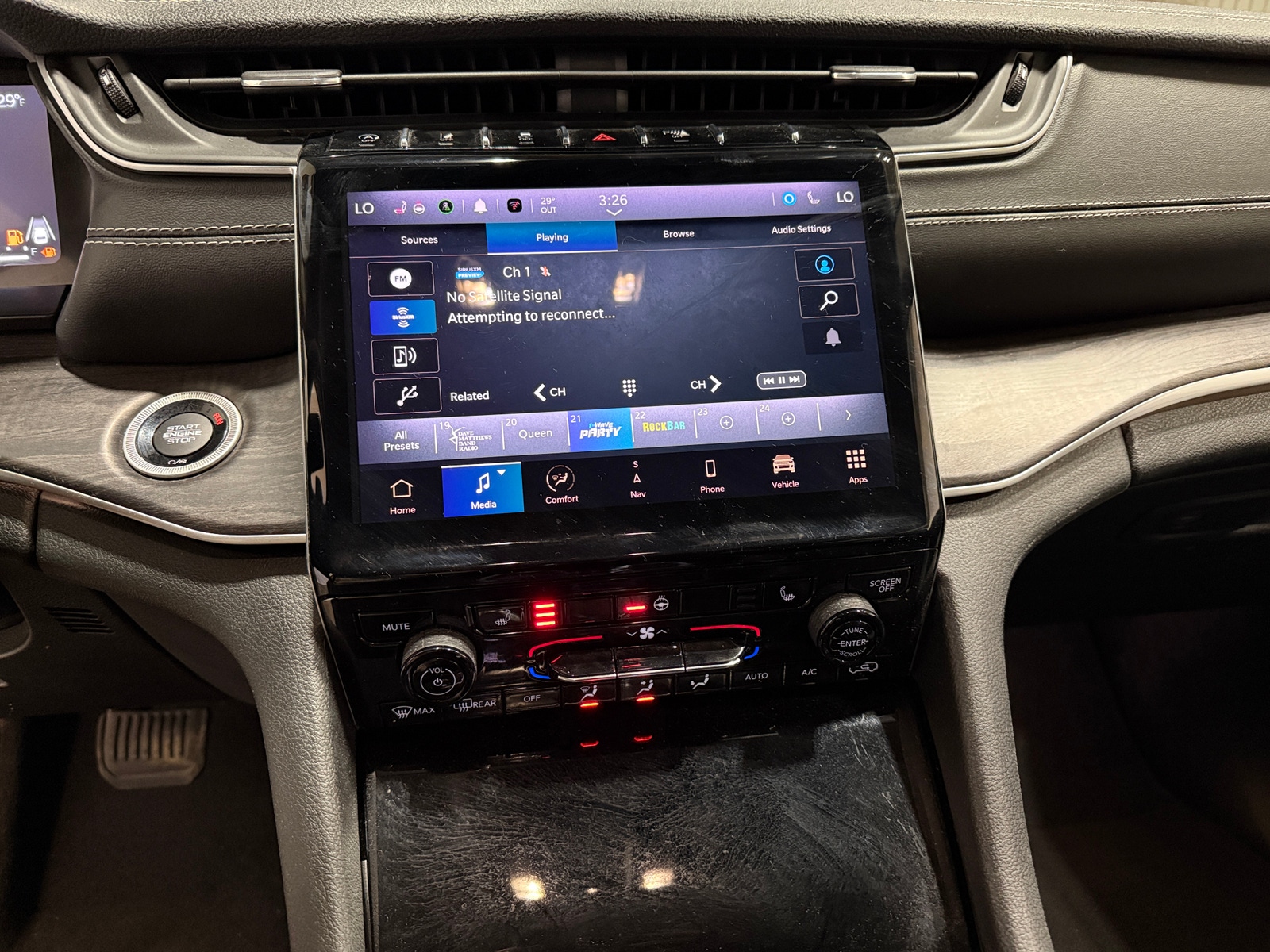 Thumbnail: 2023 Jeep Grand Cherokee - 3