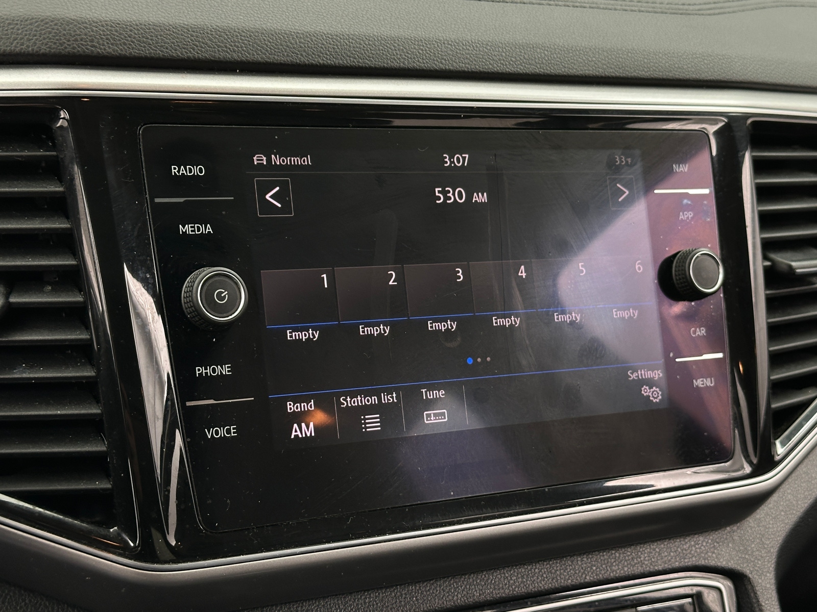 Thumbnail: 2019 Volkswagen Atlas - 3