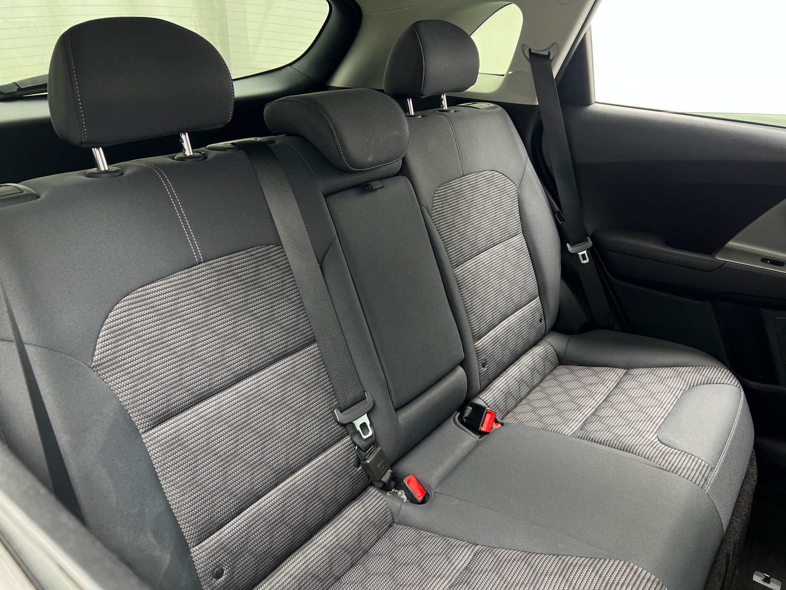 Thumbnail: 2019 Kia Niro - 6