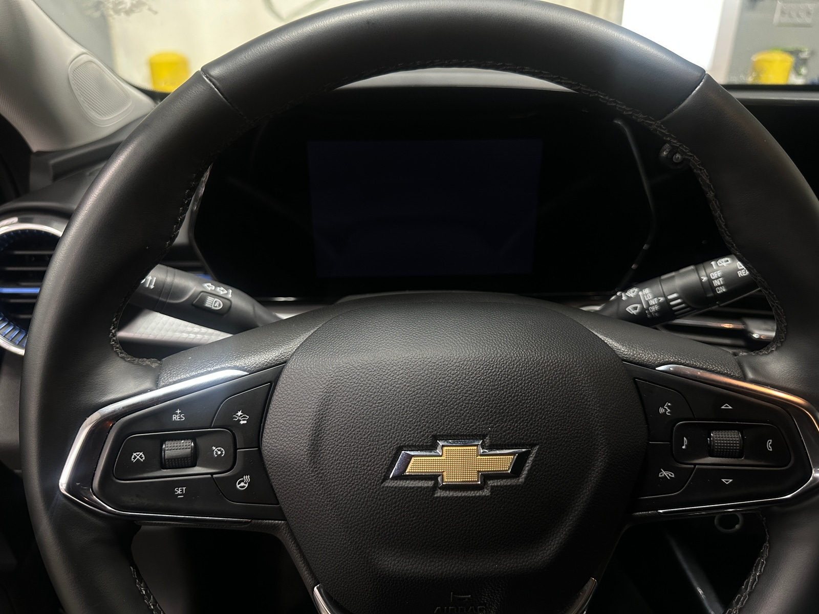 Thumbnail: 2025 Chevrolet Trax - 5