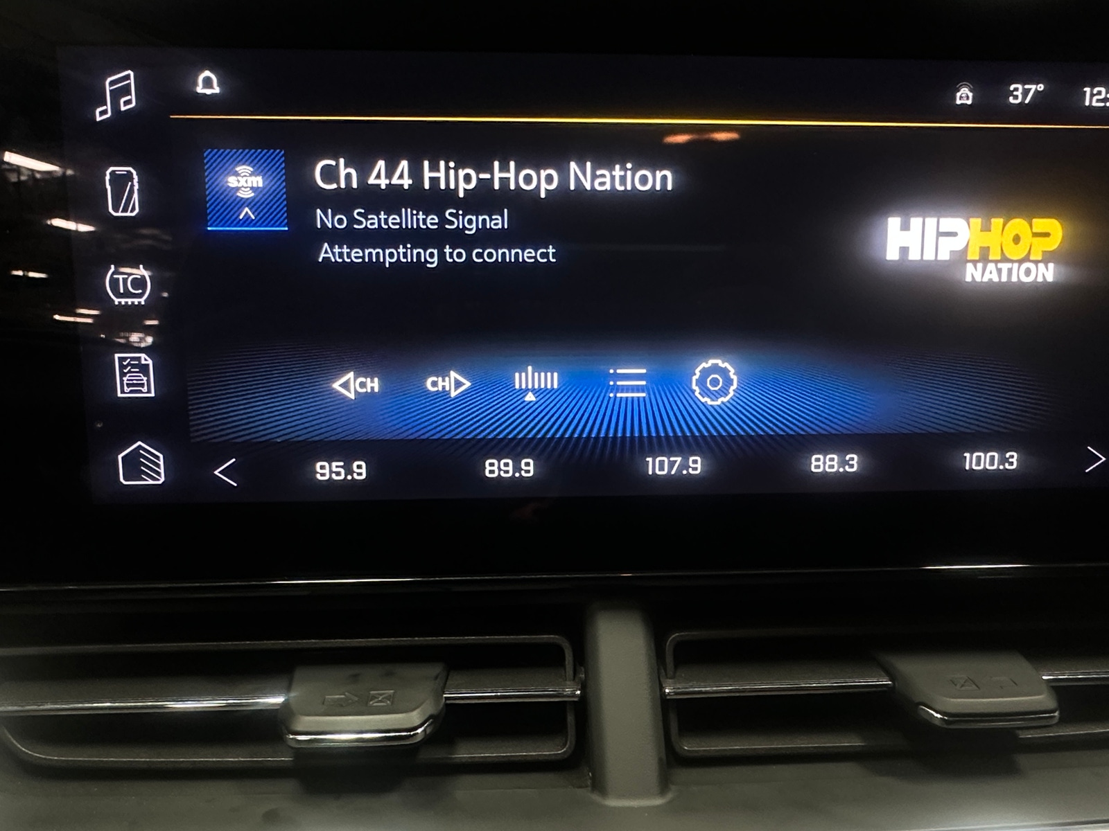 Thumbnail: 2025 Chevrolet Trax - 4