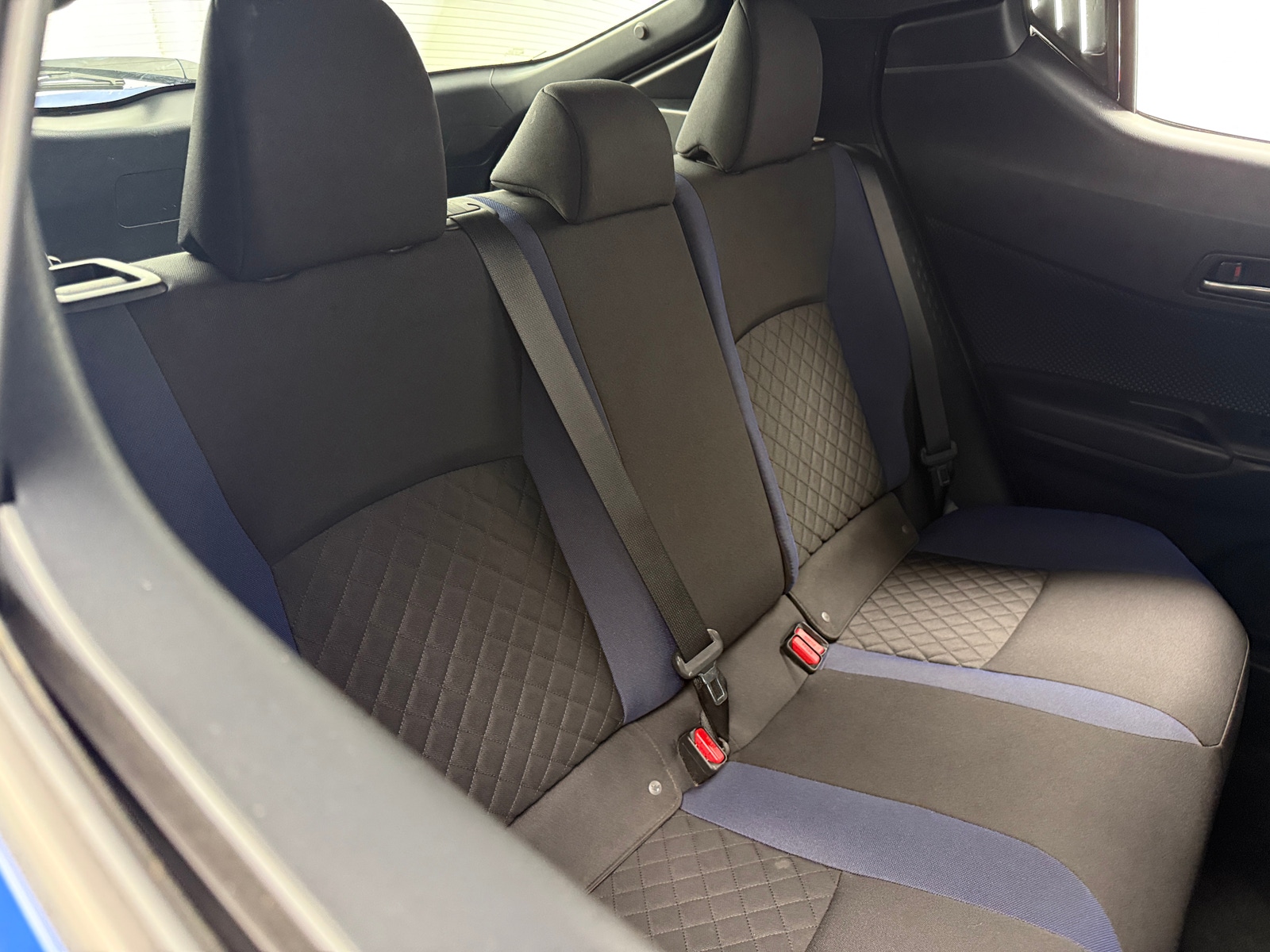 Thumbnail: 2022 Toyota C-HR - 6