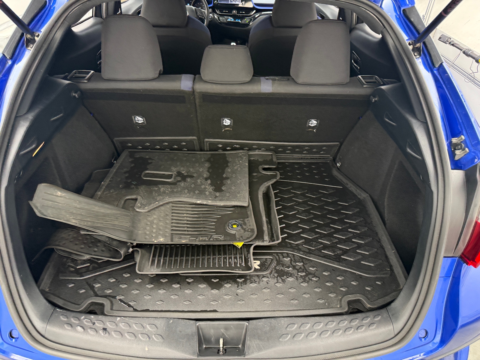 Thumbnail: 2022 Toyota C-HR - 7