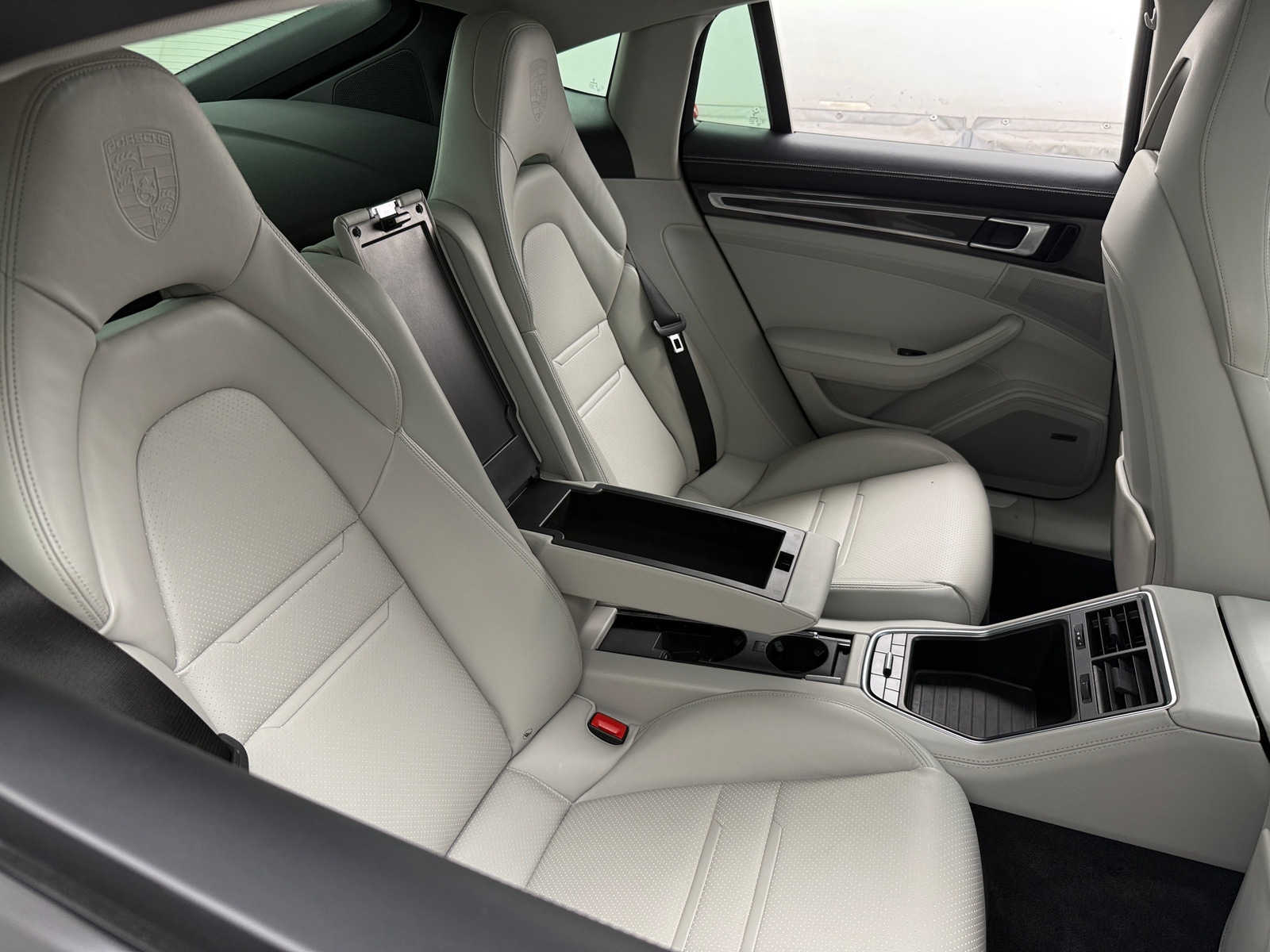 Thumbnail: 2018 Porsche Panamera - 5