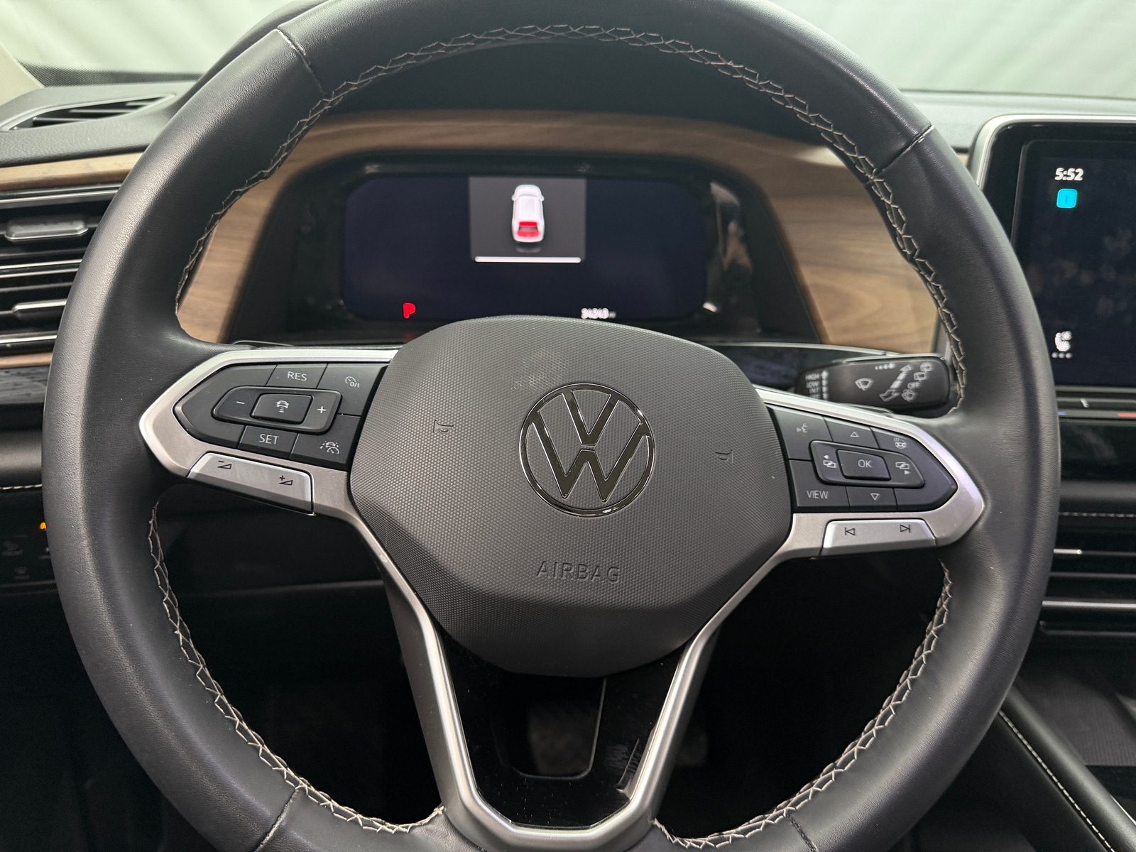 Thumbnail: 2024 Volkswagen Atlas - 4