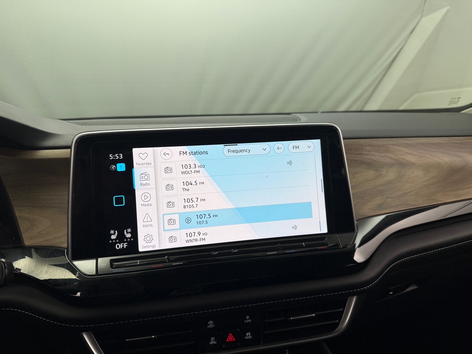 Thumbnail: 2024 Volkswagen Atlas - 3