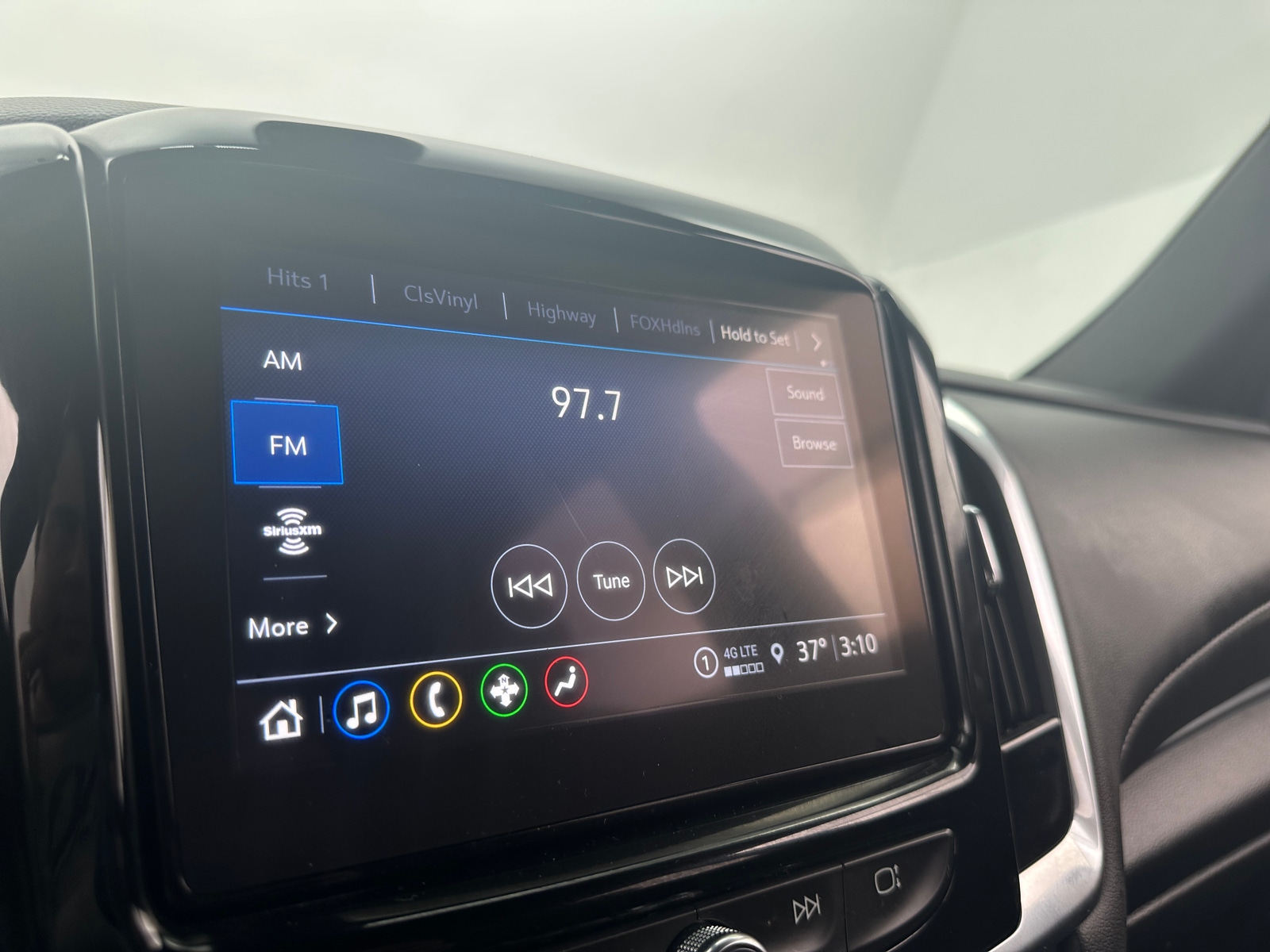 Thumbnail: 2023 Chevrolet Traverse - 4