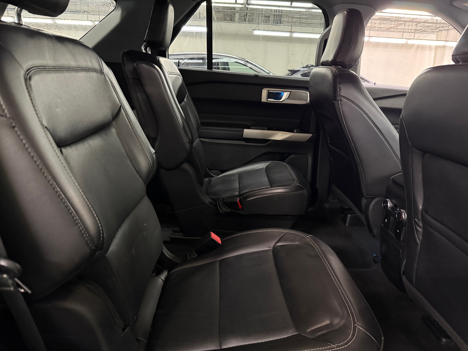 Thumbnail: 2022 Ford Explorer - 5