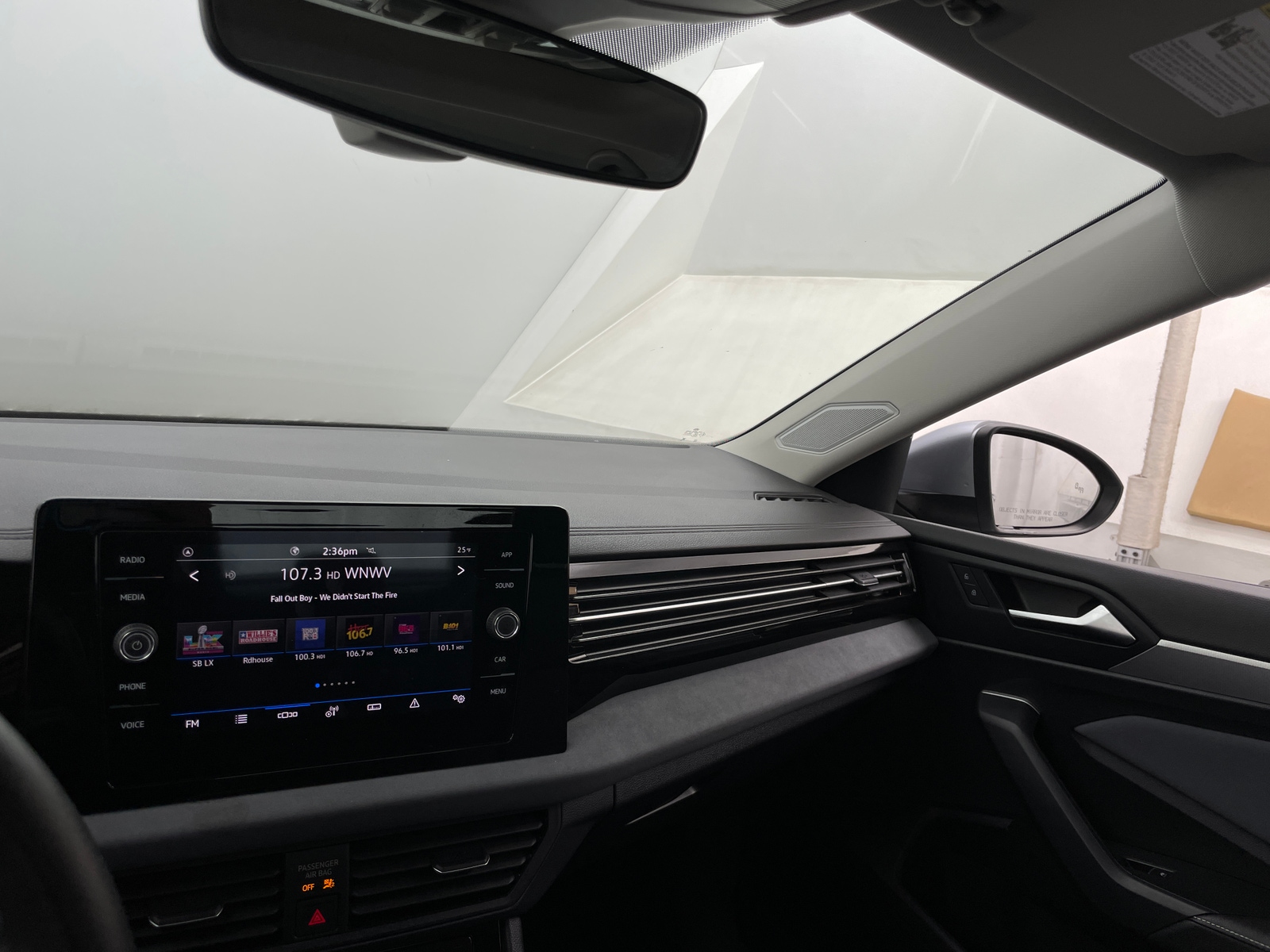 Thumbnail: 2025 Volkswagen Jetta - 3