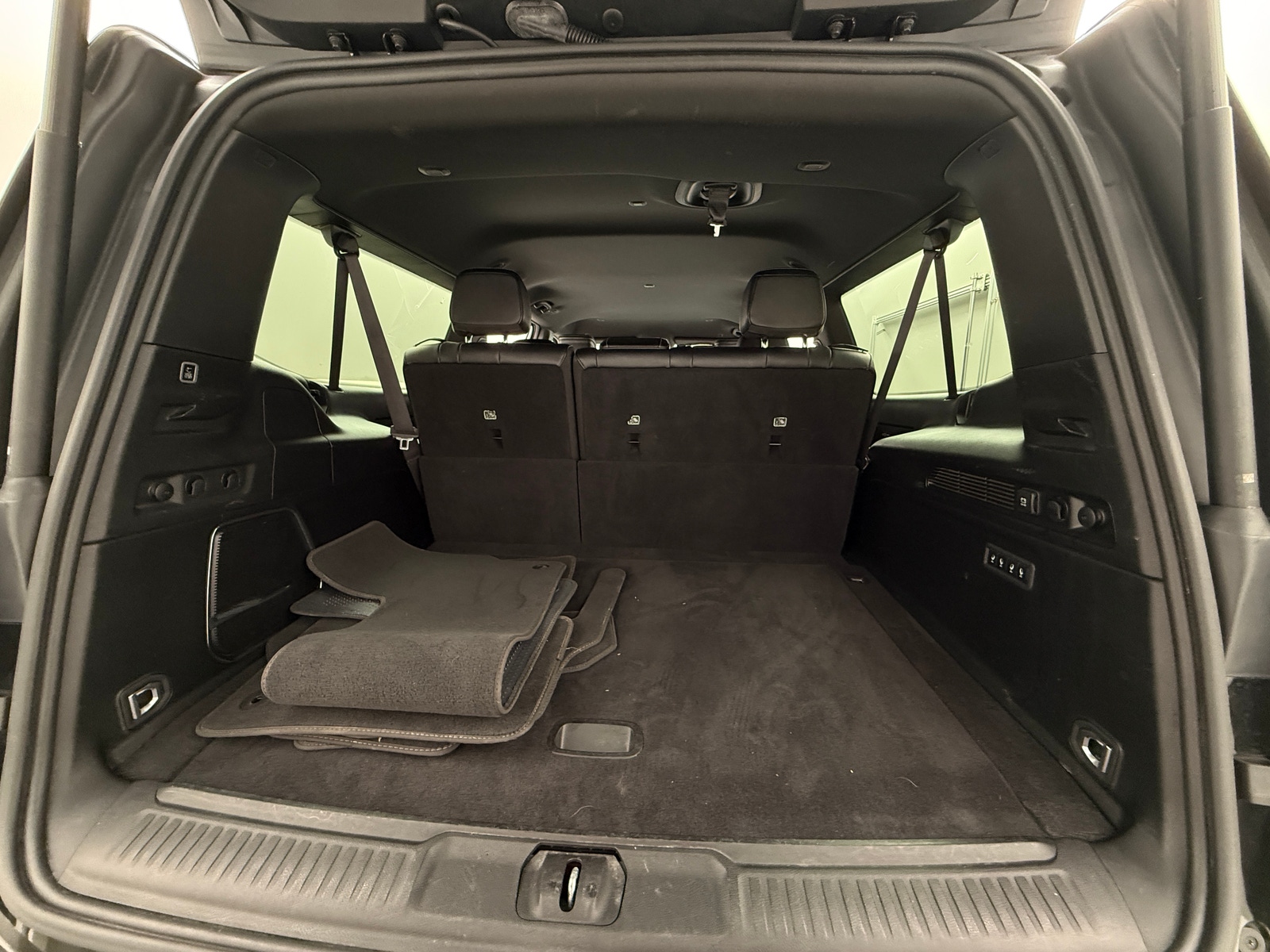 Thumbnail: 2024 Jeep Wagoneer - 6