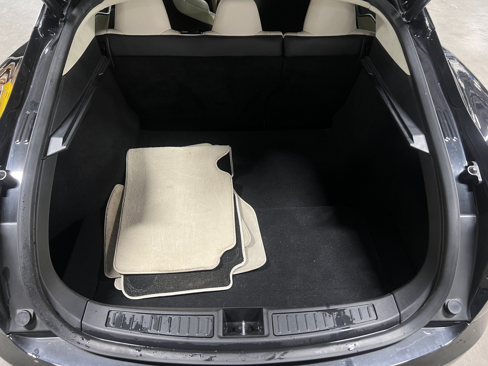 Thumbnail: 2018 Tesla Model S - 6