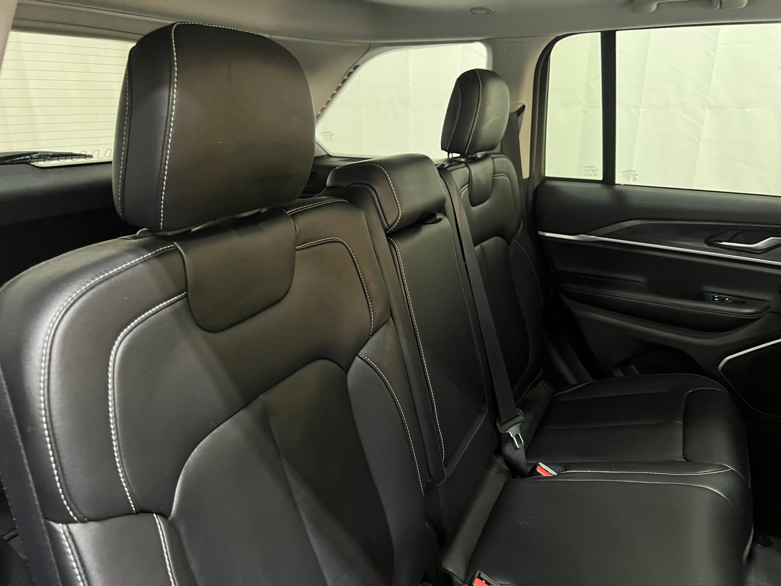 Thumbnail: 2022 Jeep Grand Cherokee - 5