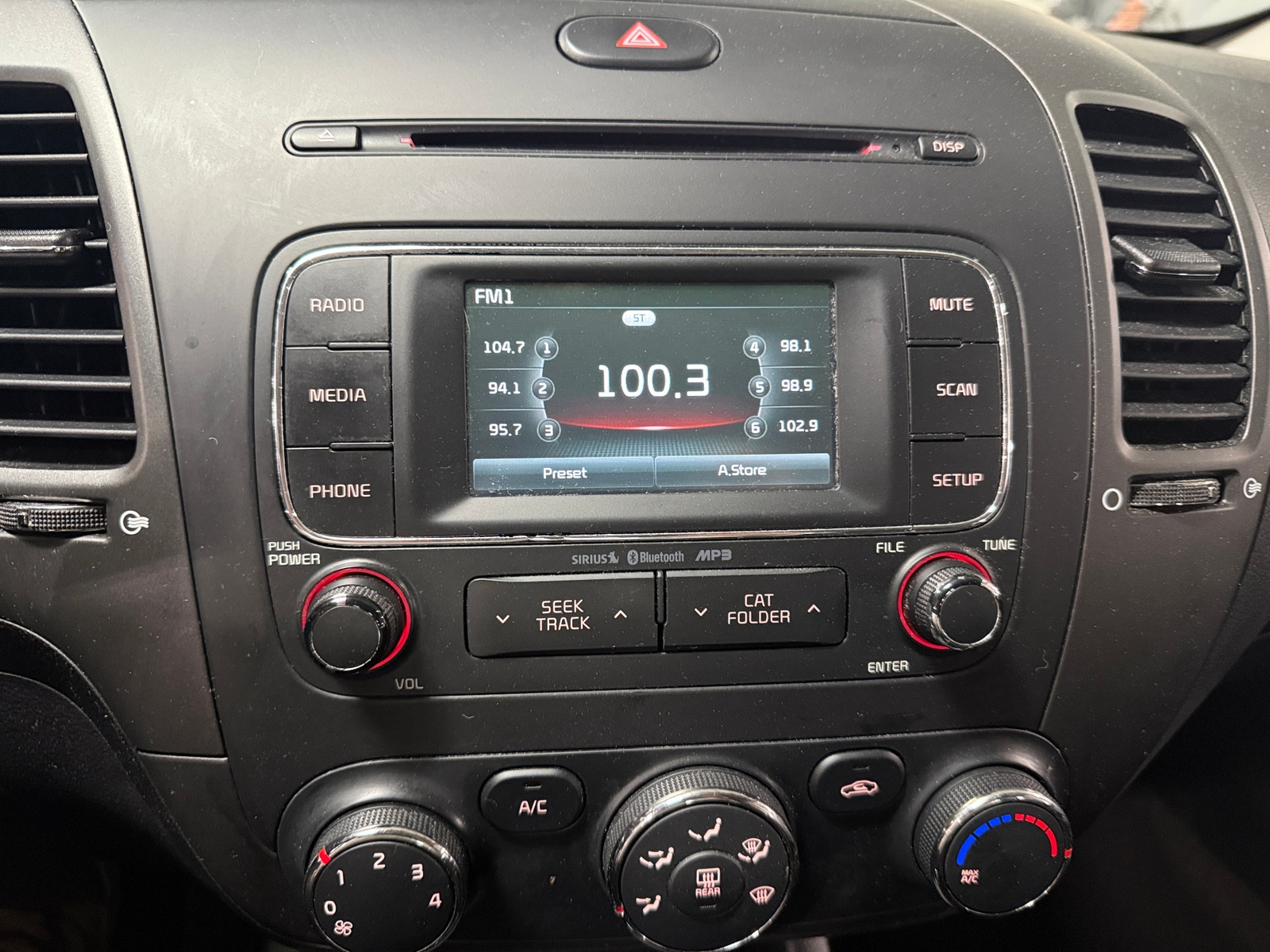 Thumbnail: 2016 Kia Forte - 4