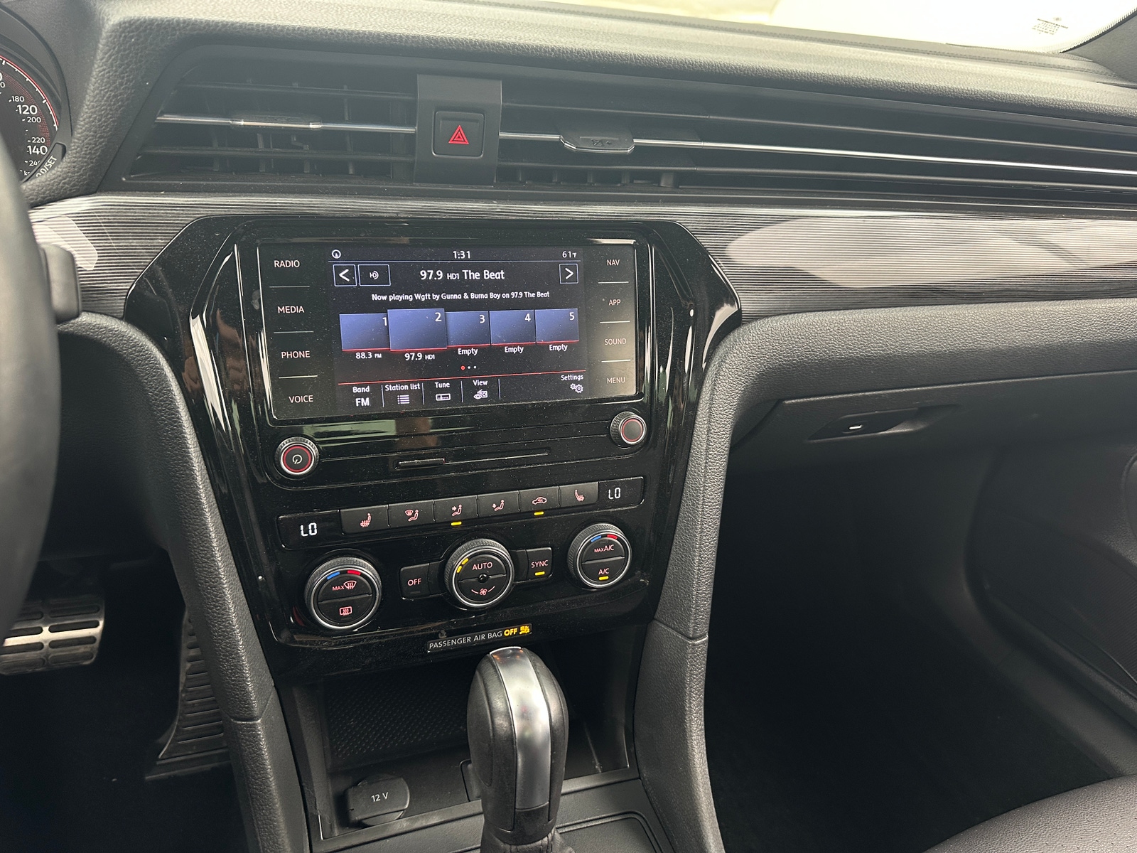 Thumbnail: 2022 Volkswagen Passat - 3