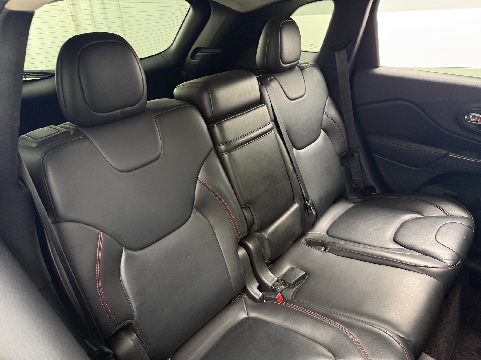 Thumbnail: 2016 Jeep Cherokee - 6