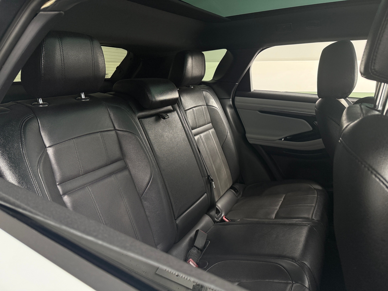 Thumbnail: 2020 Land Rover Range Rover Evoque - 5