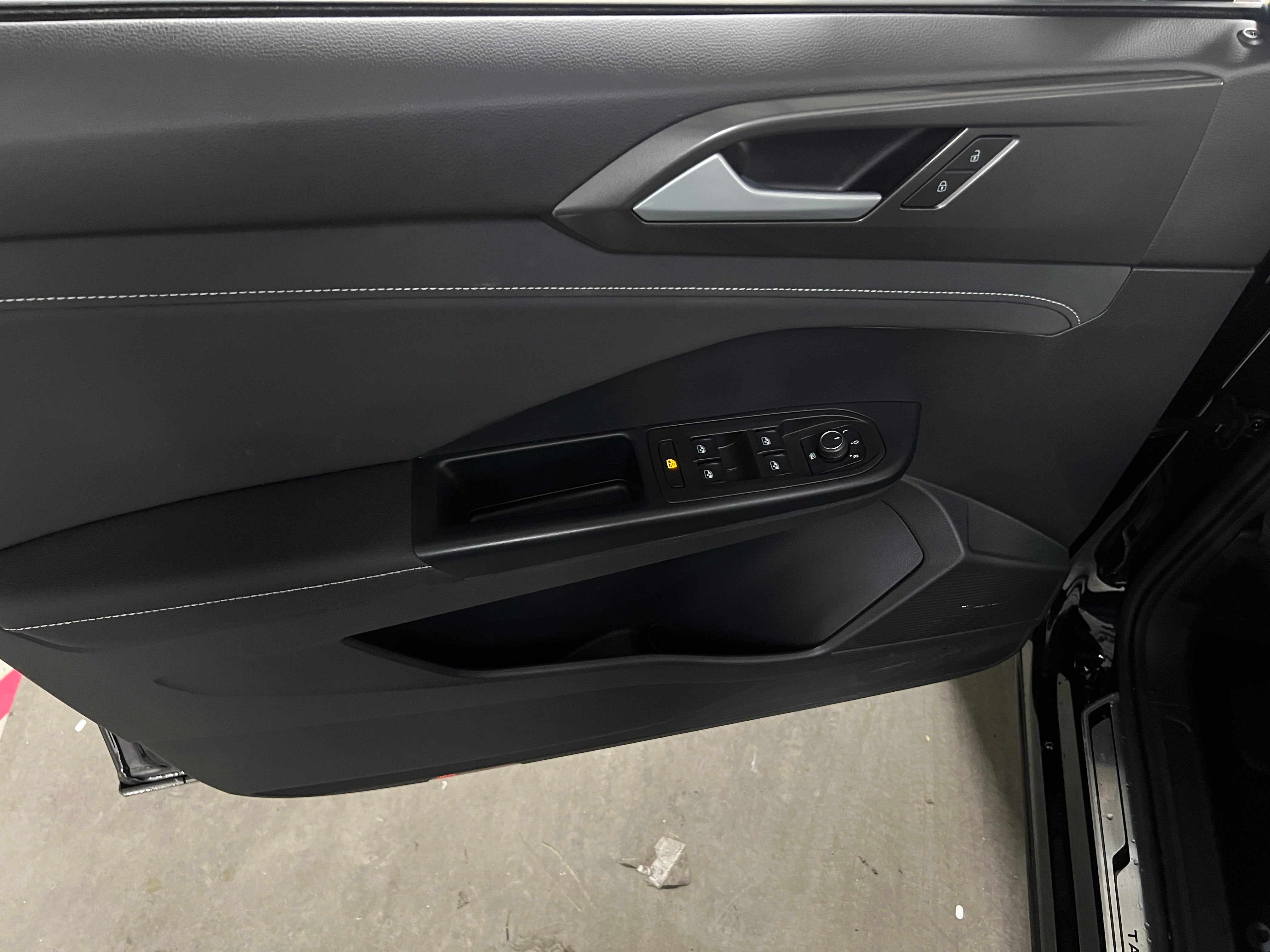 2025 Volkswagen Taos