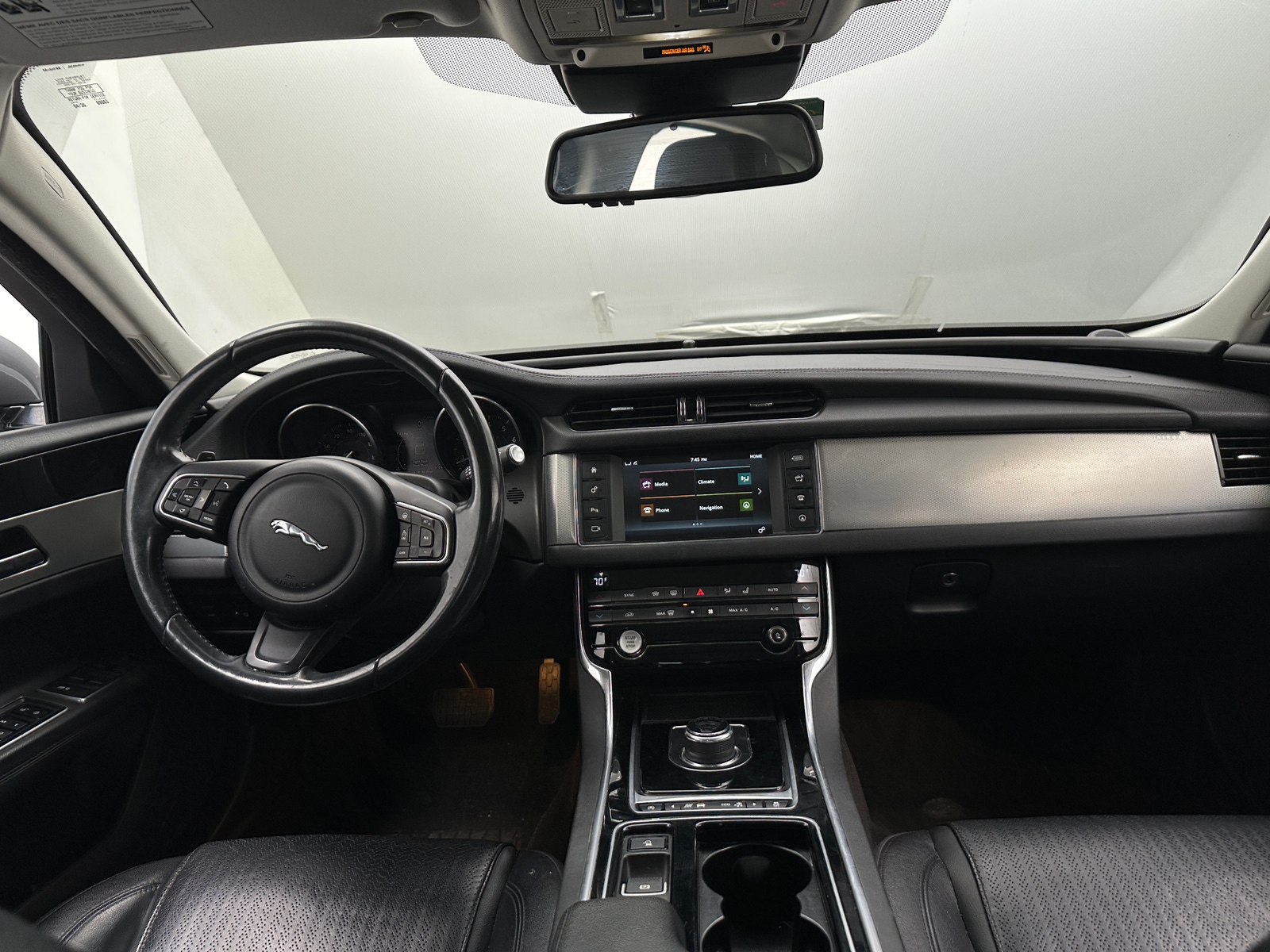 Thumbnail: 2017 Jaguar XF - 2