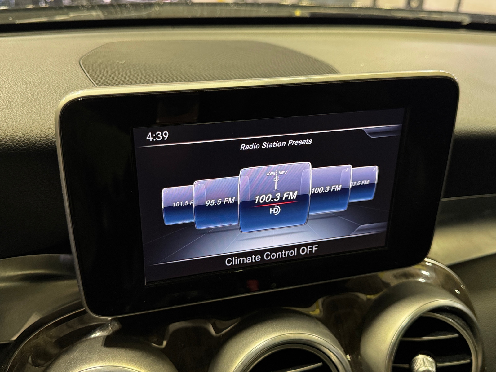 Thumbnail: 2017 Mercedes-Benz C-Class - 3