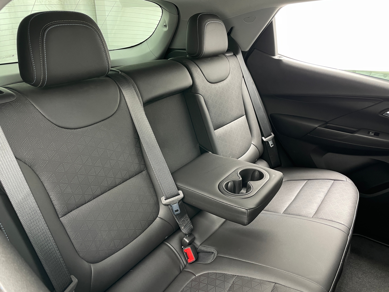 Thumbnail: 2022 Chevrolet Bolt EV - 6