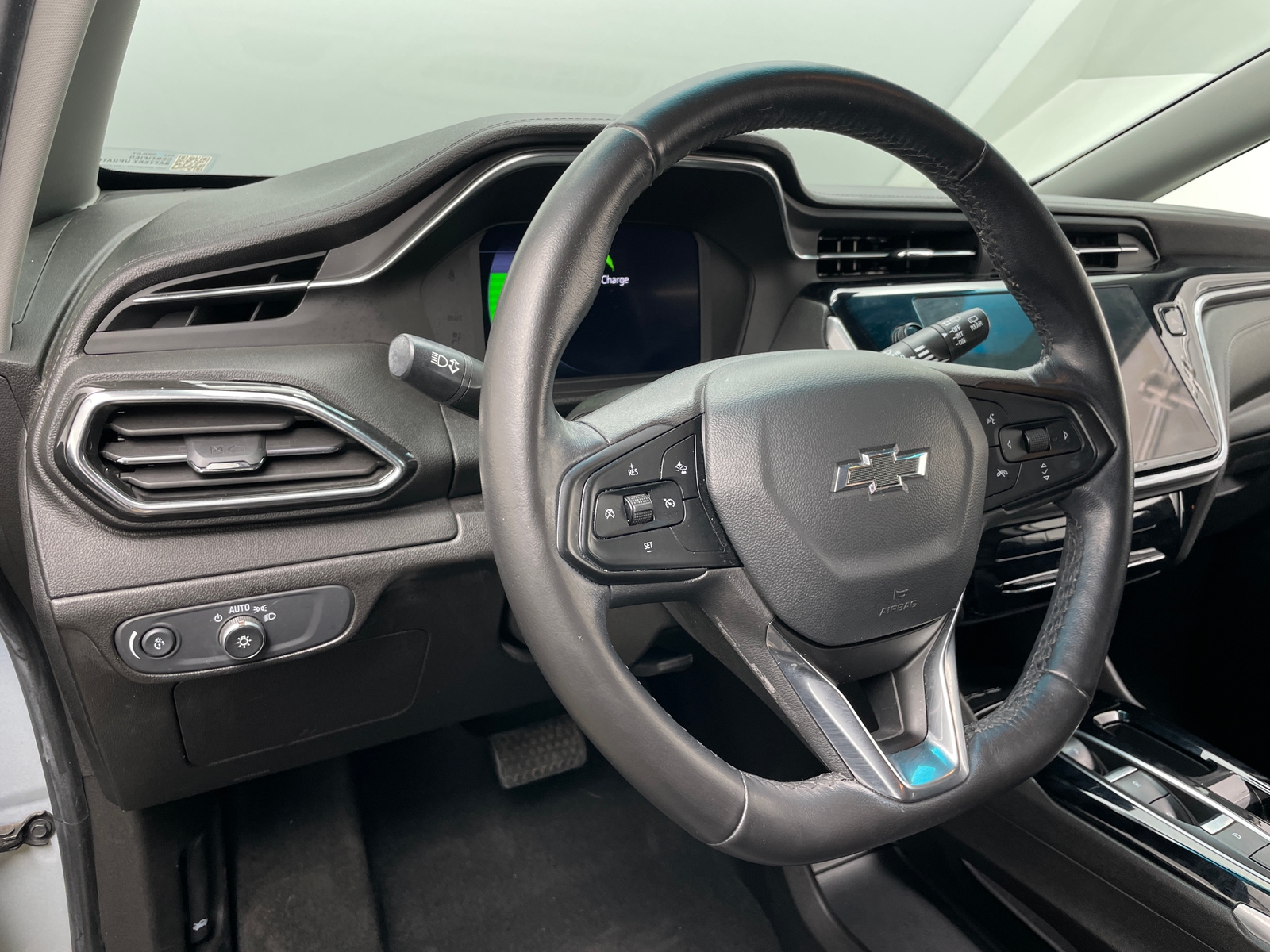 Thumbnail: 2022 Chevrolet Bolt EV - 5