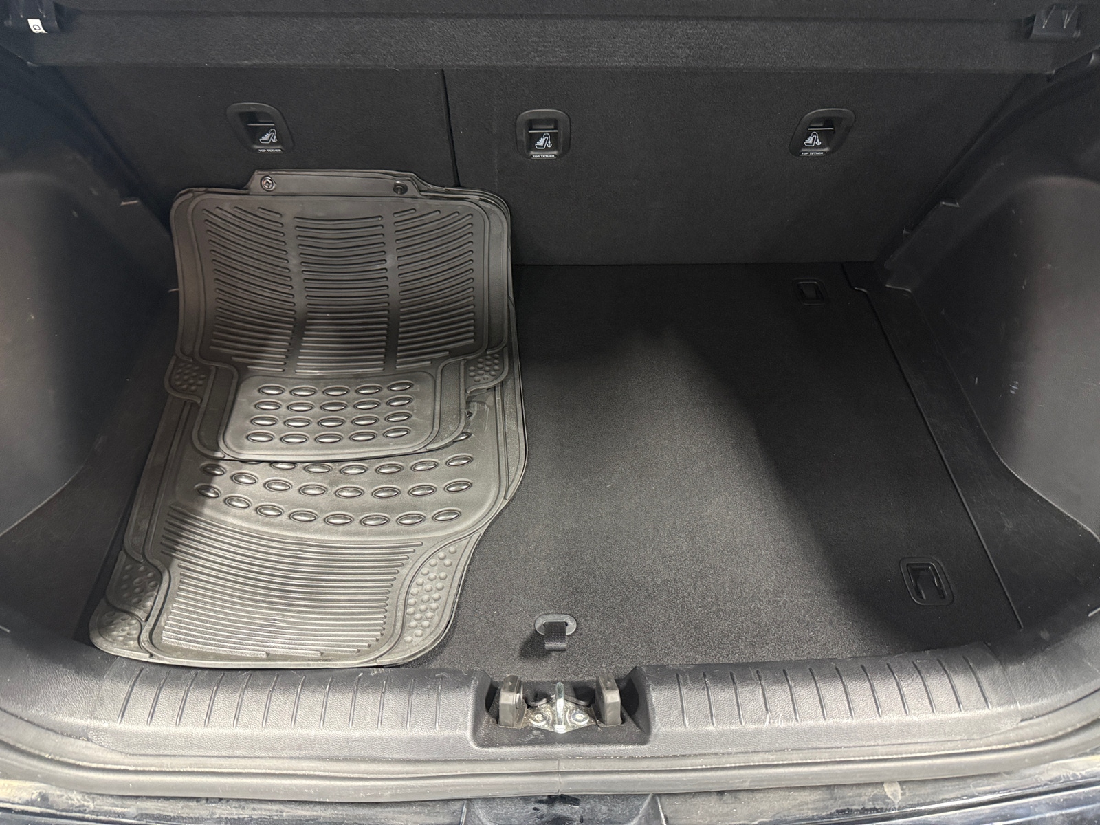 Thumbnail: 2023 Hyundai Venue - 7