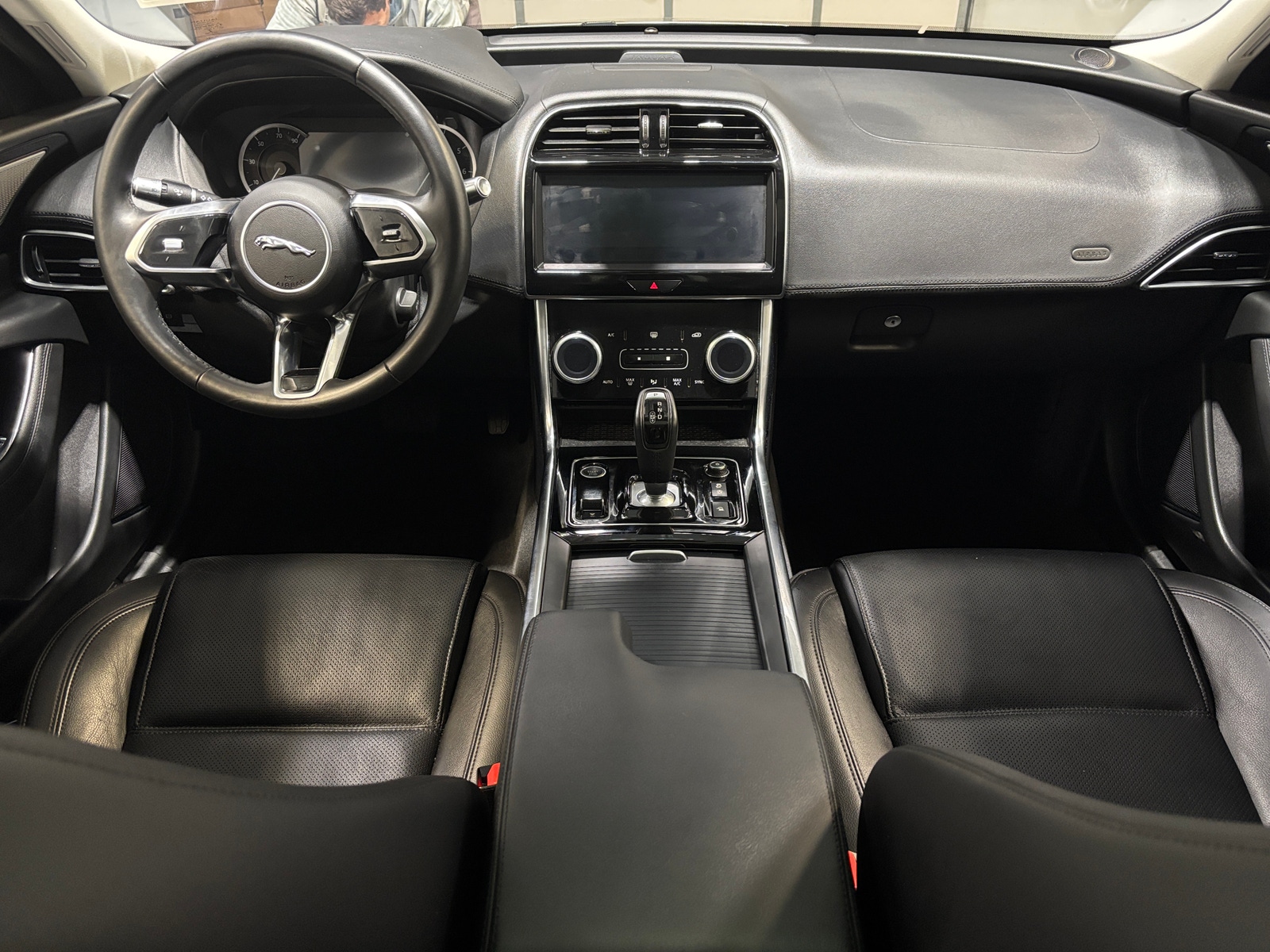 Thumbnail: 2020 Jaguar XE - 2