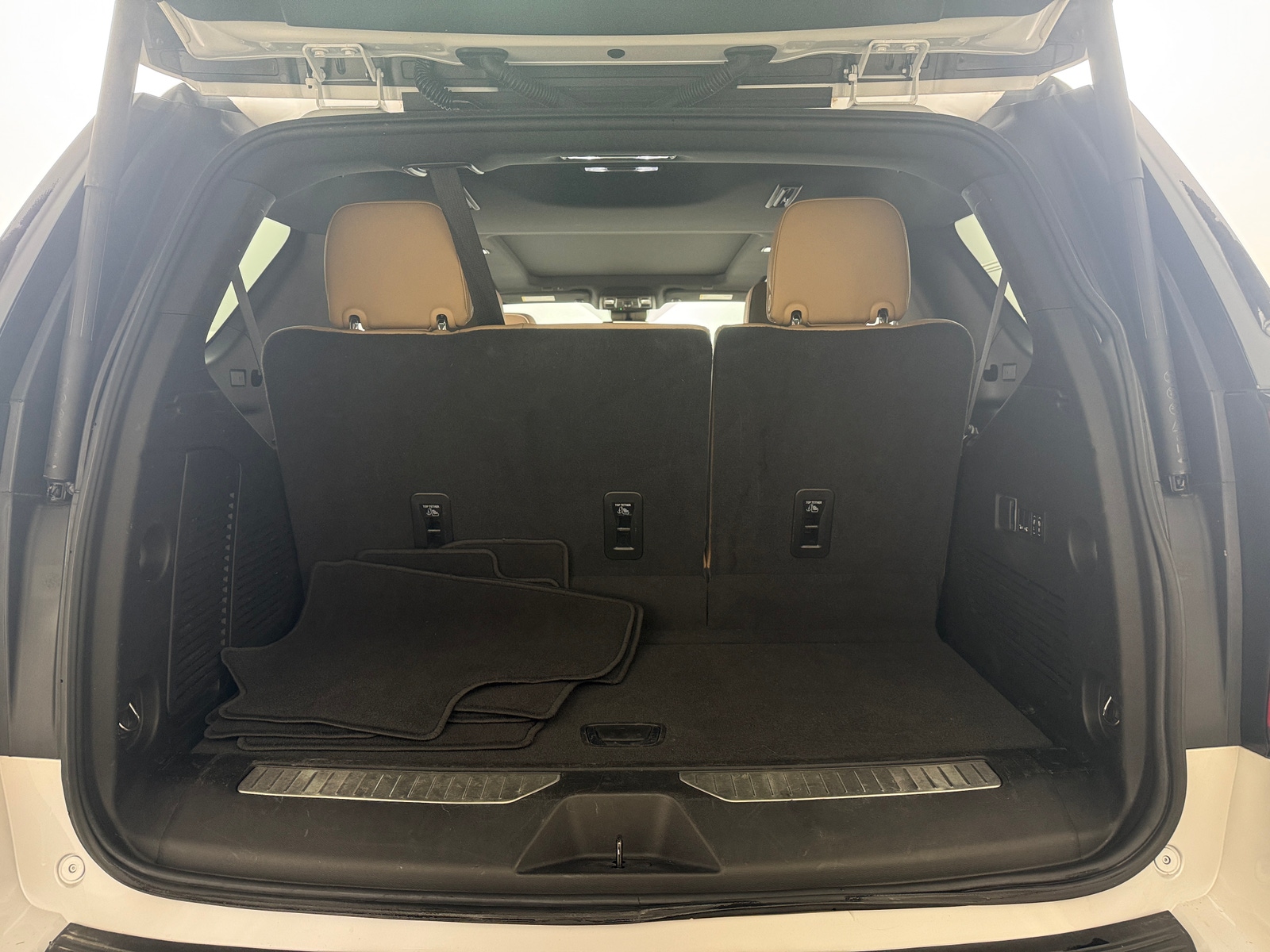 Thumbnail: 2023 Chevrolet Tahoe - 6