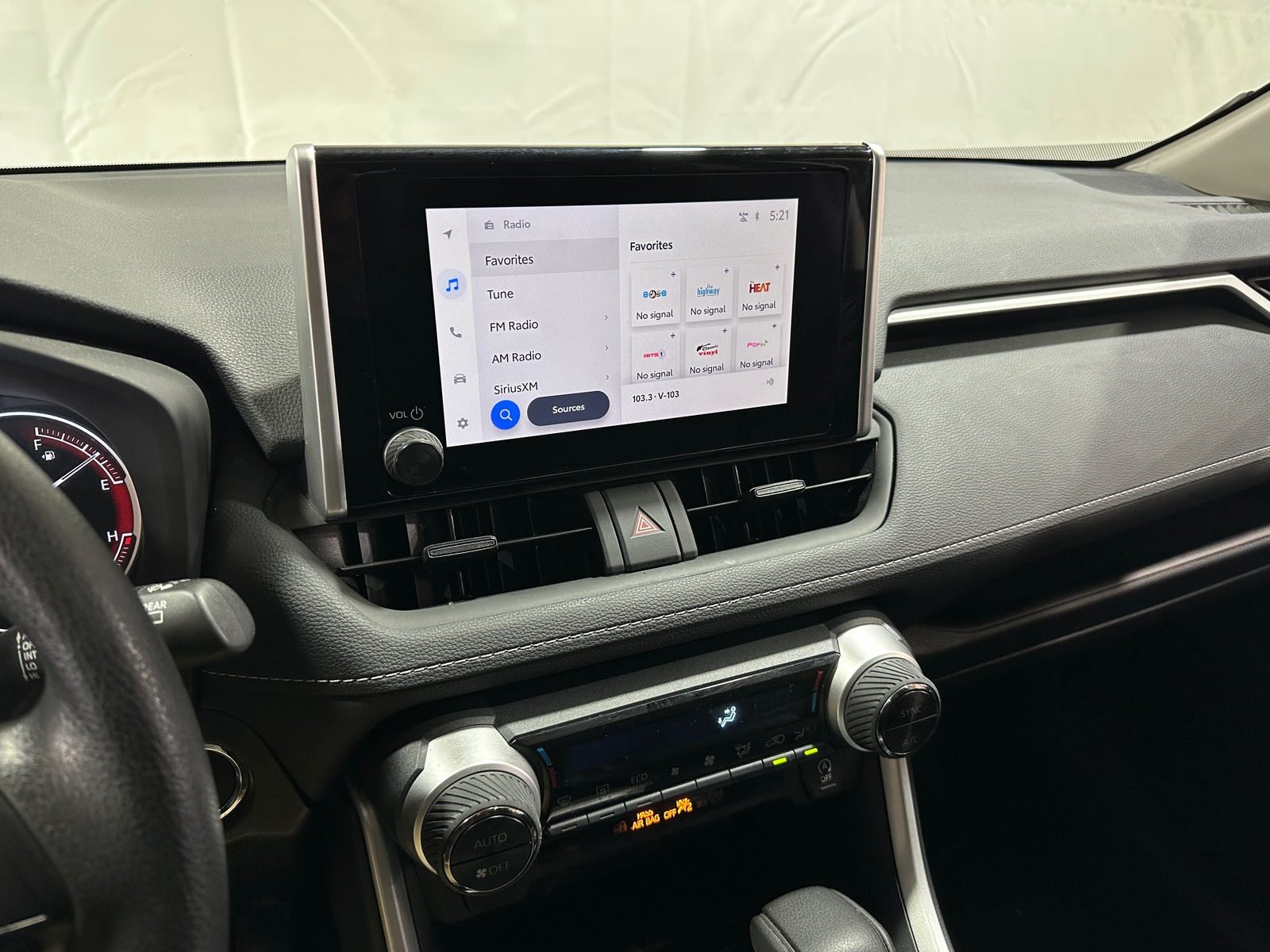 Thumbnail: 2025 Toyota RAV4 - 4