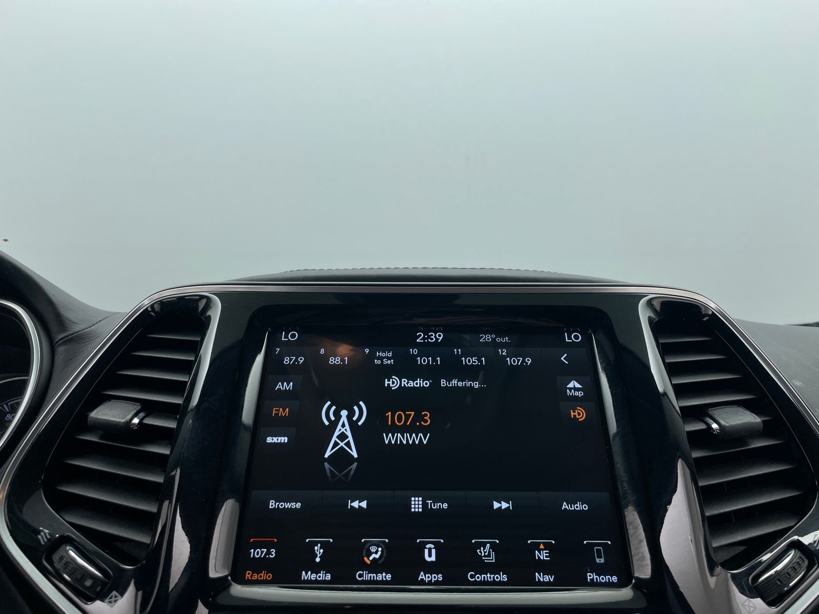 Thumbnail: 2019 Jeep Cherokee - 3