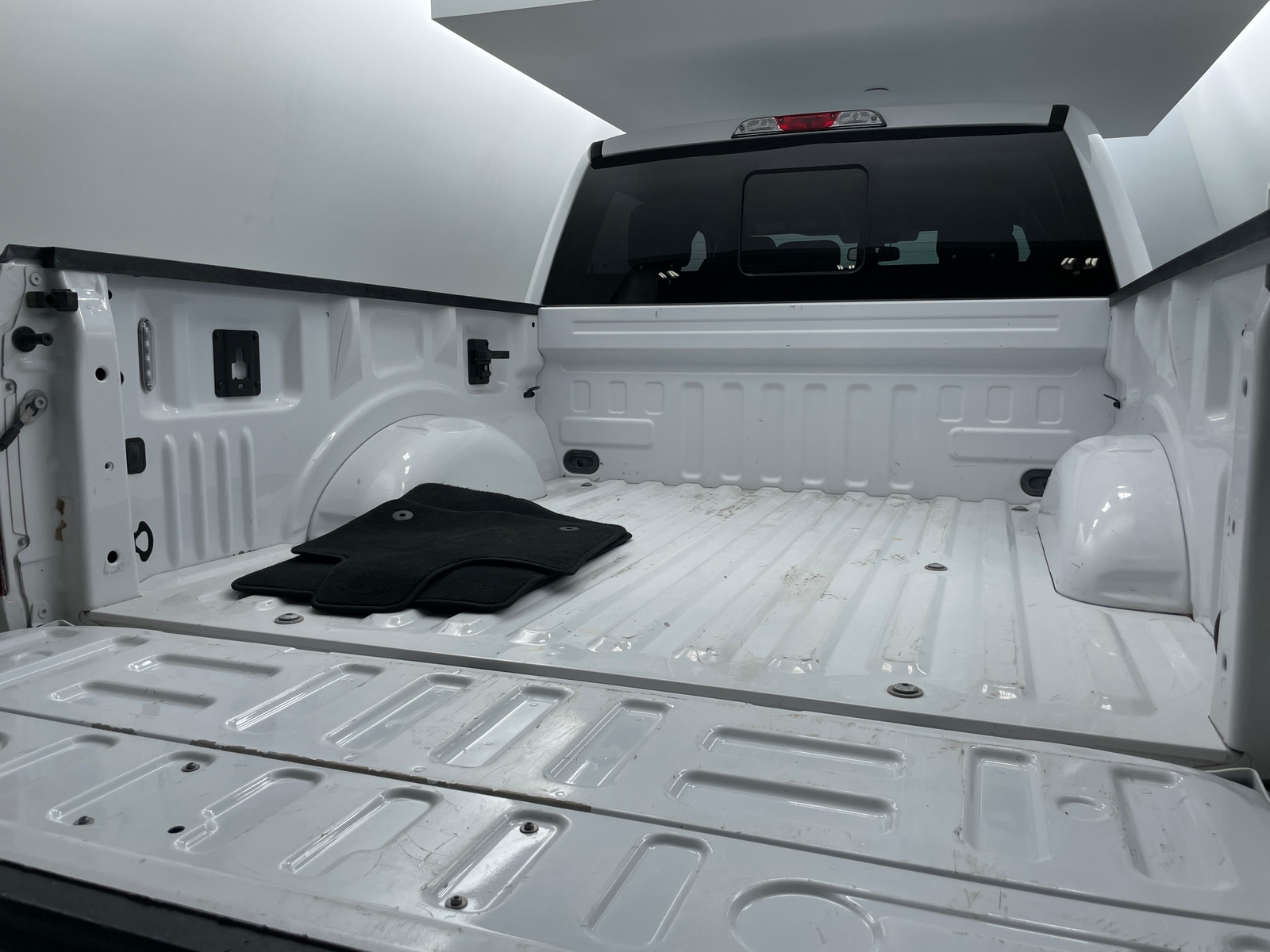 Thumbnail: 2019 Ford Econoline - 6