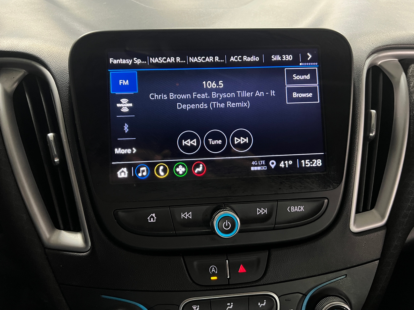 Thumbnail: 2024 Chevrolet Malibu - 4