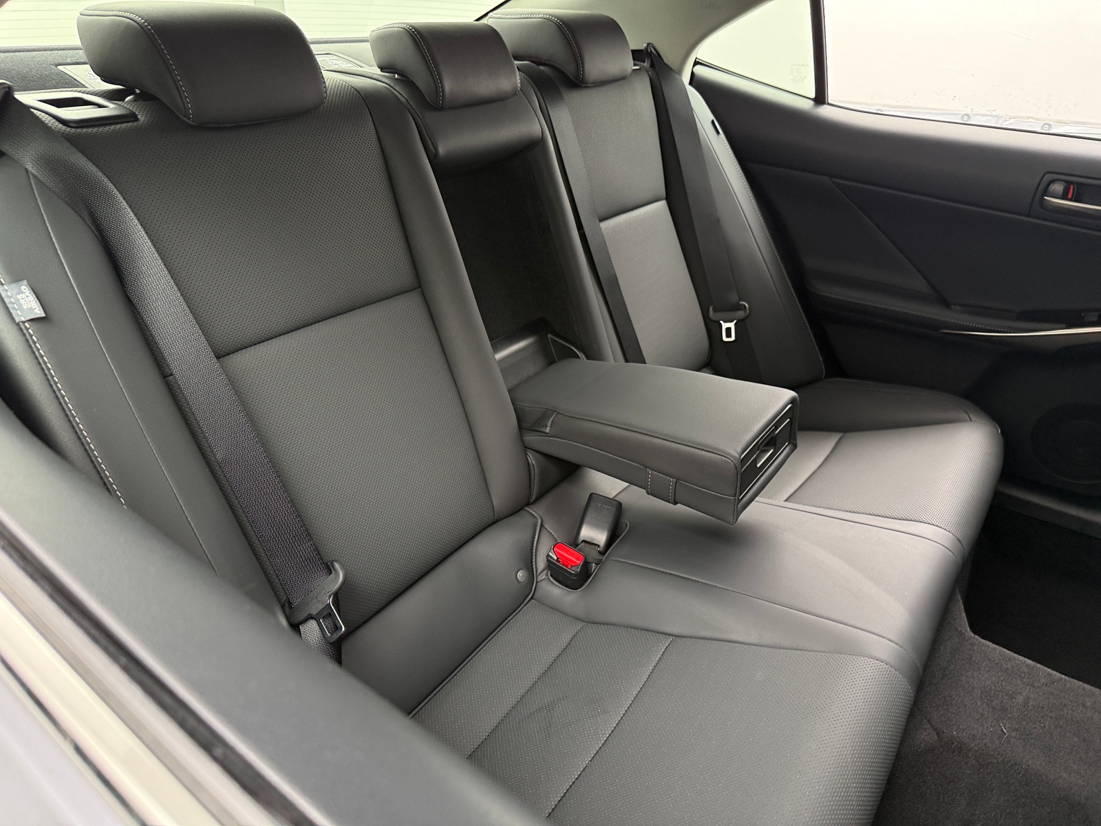 Thumbnail: 2020 Lexus IS - 5